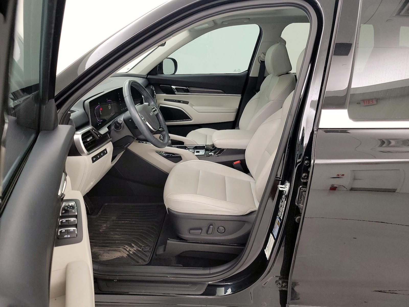 2025 Kia Telluride S - Photo 12