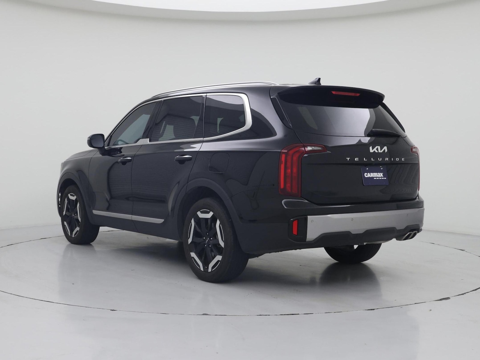 2025 Kia Telluride S - Photo 3