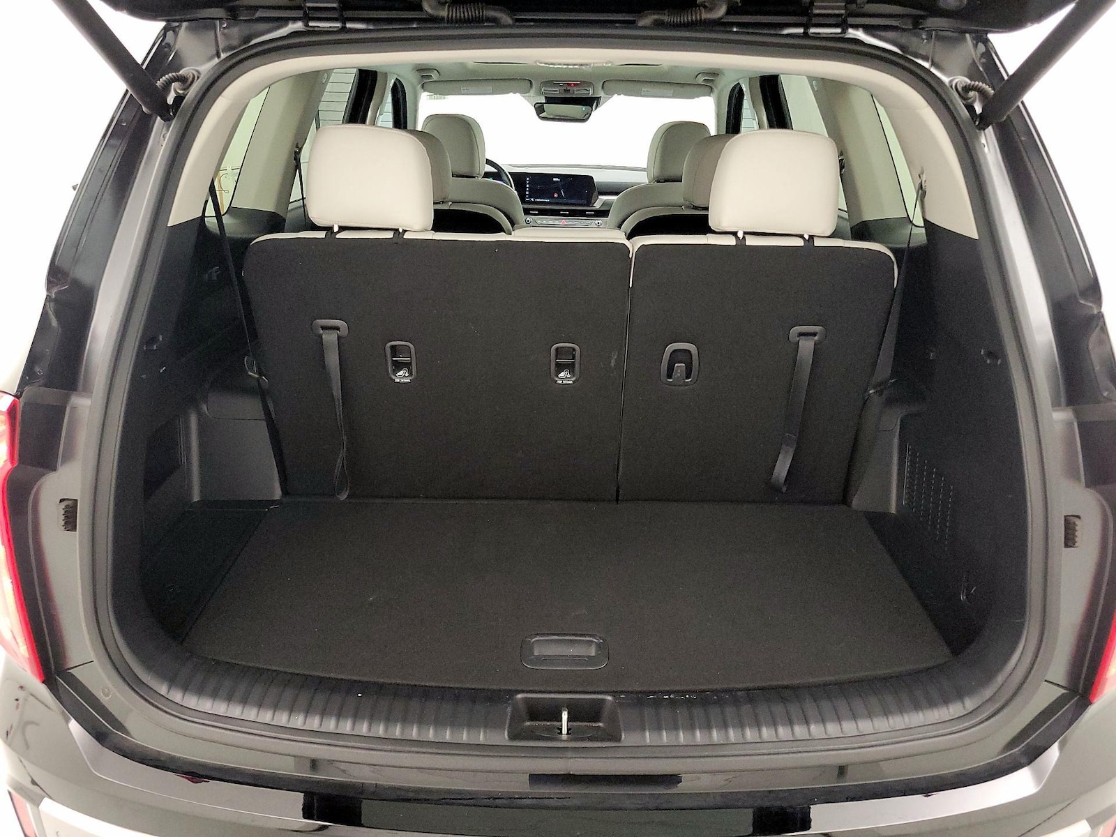 2025 Kia Telluride S - Photo 24