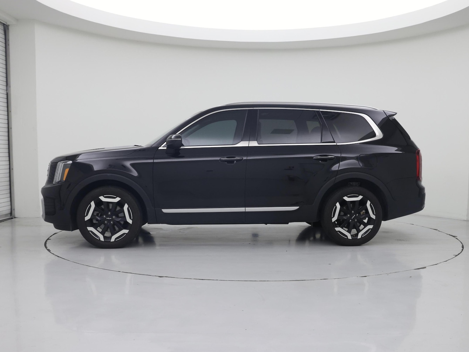 2025 Kia Telluride S - Photo 4