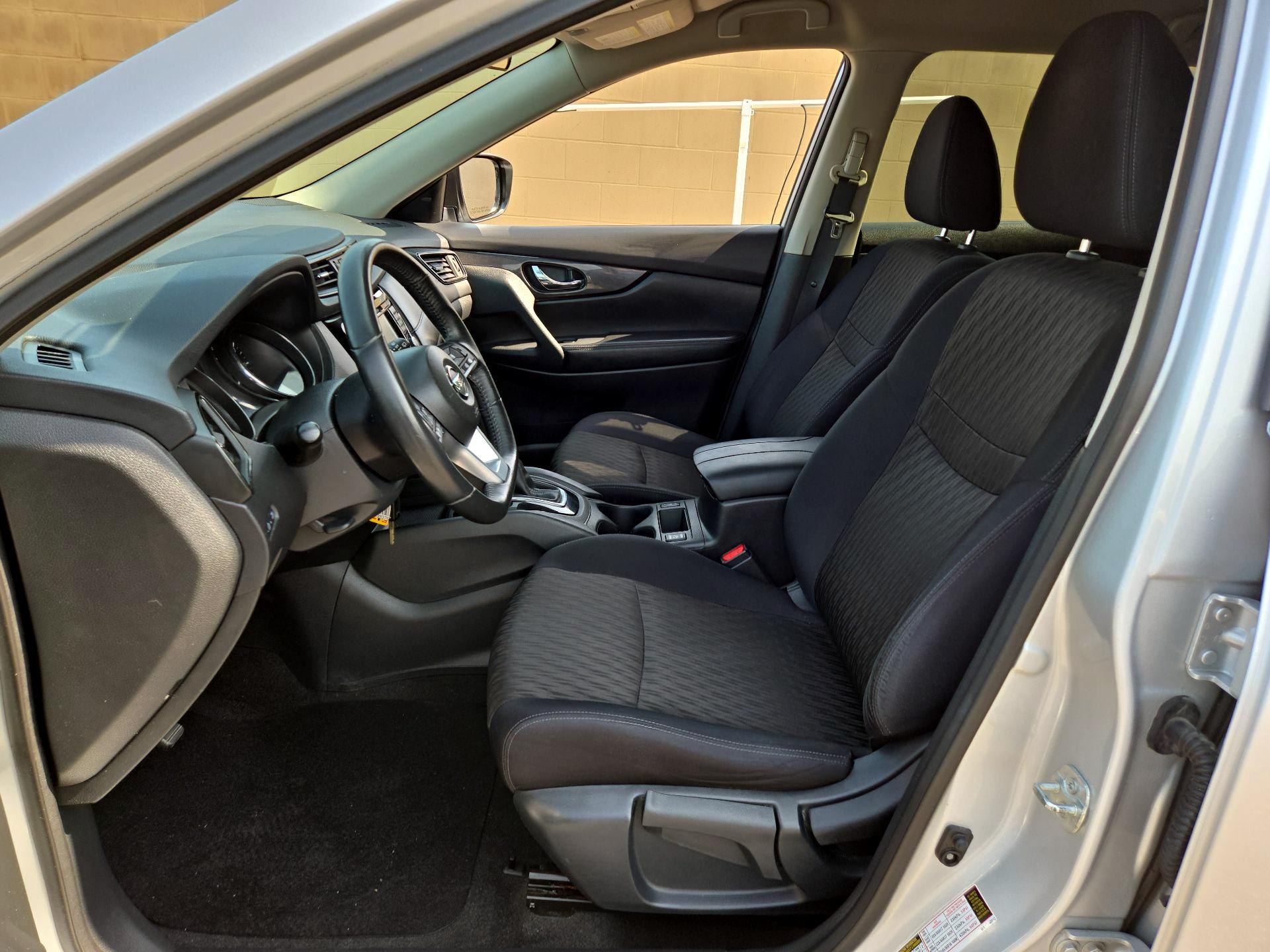 Thumbnail: 2018 Nissan Rogue - 9