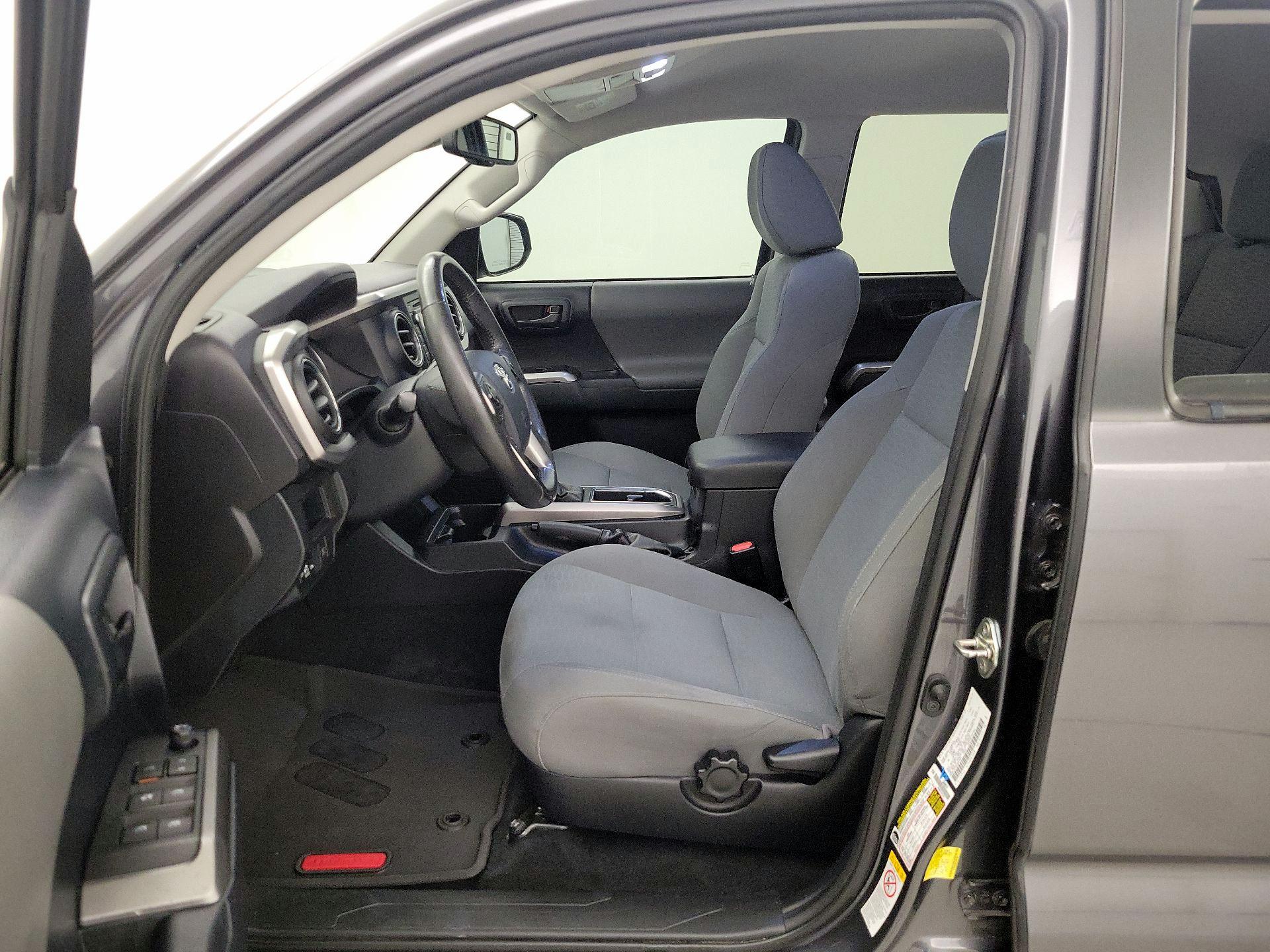 Thumbnail: 2019 Toyota Tacoma - 11