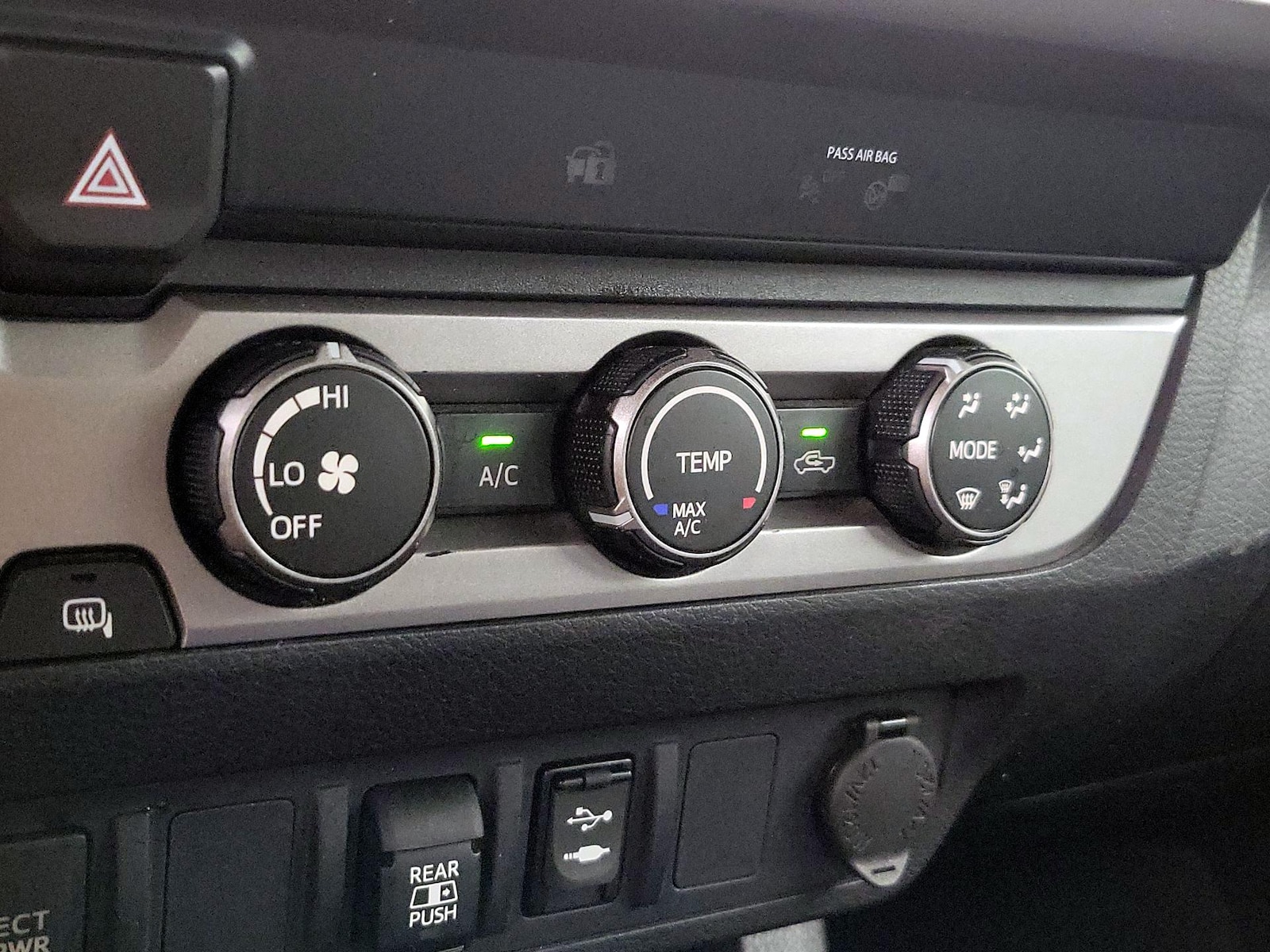 2019 Toyota Tacoma SR5 - Photo 17