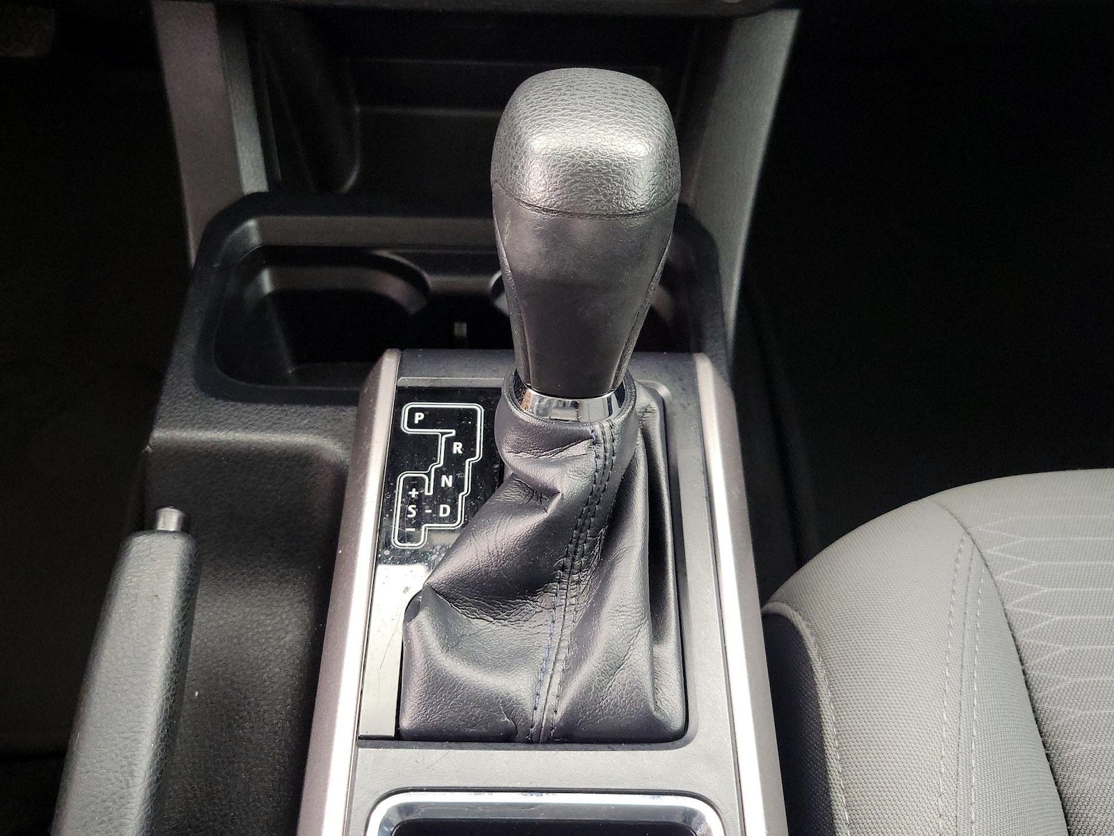 2019 Toyota Tacoma SR5 - Photo 18