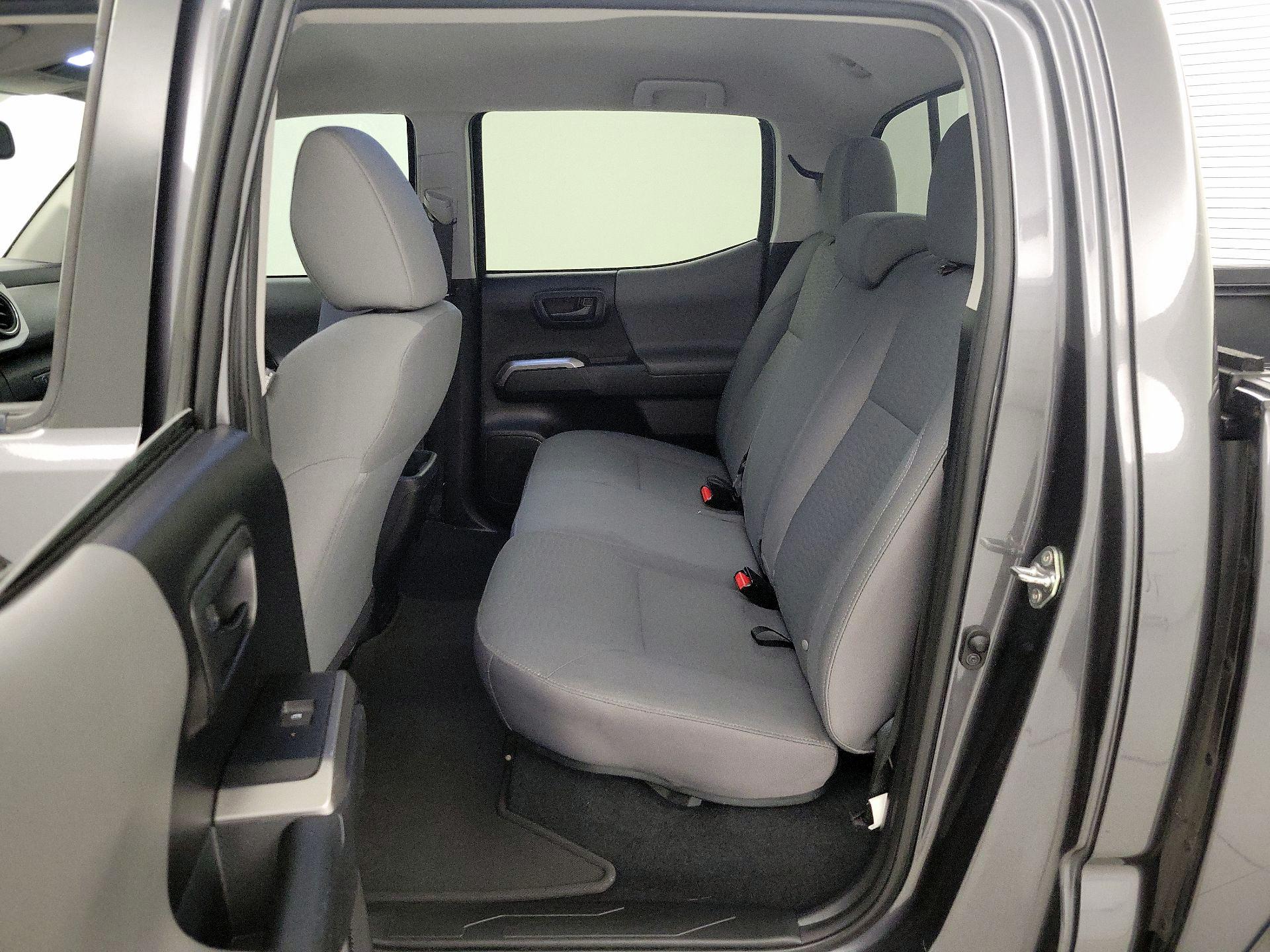Thumbnail: 2019 Toyota Tacoma - 19