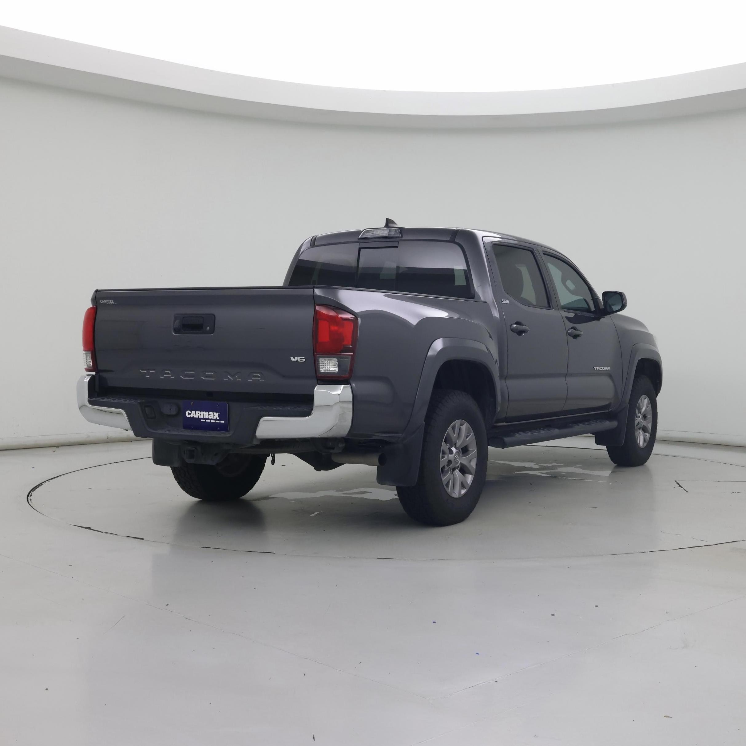 Thumbnail: 2019 Toyota Tacoma - 8