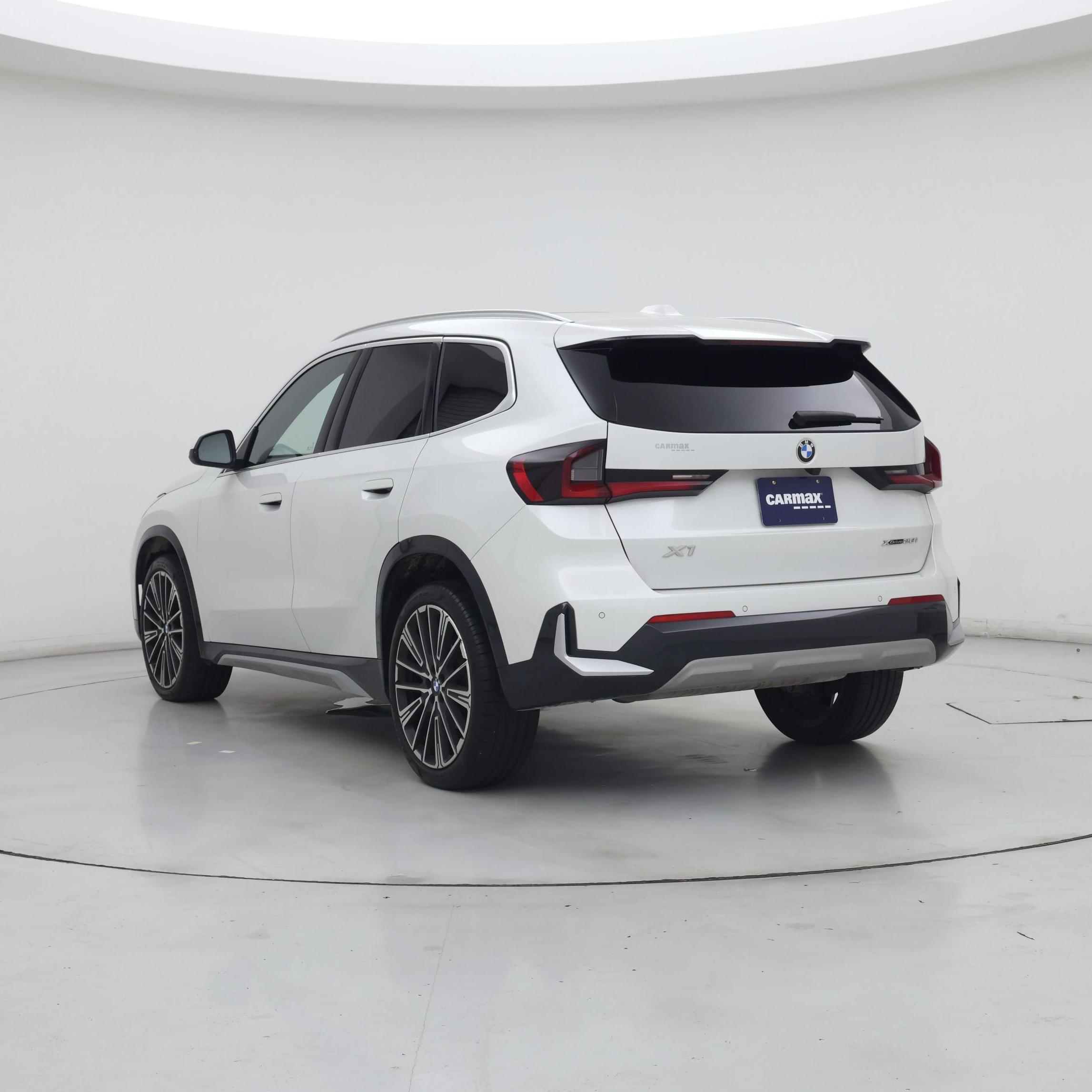 Thumbnail: 2025 BMW X1 - 2