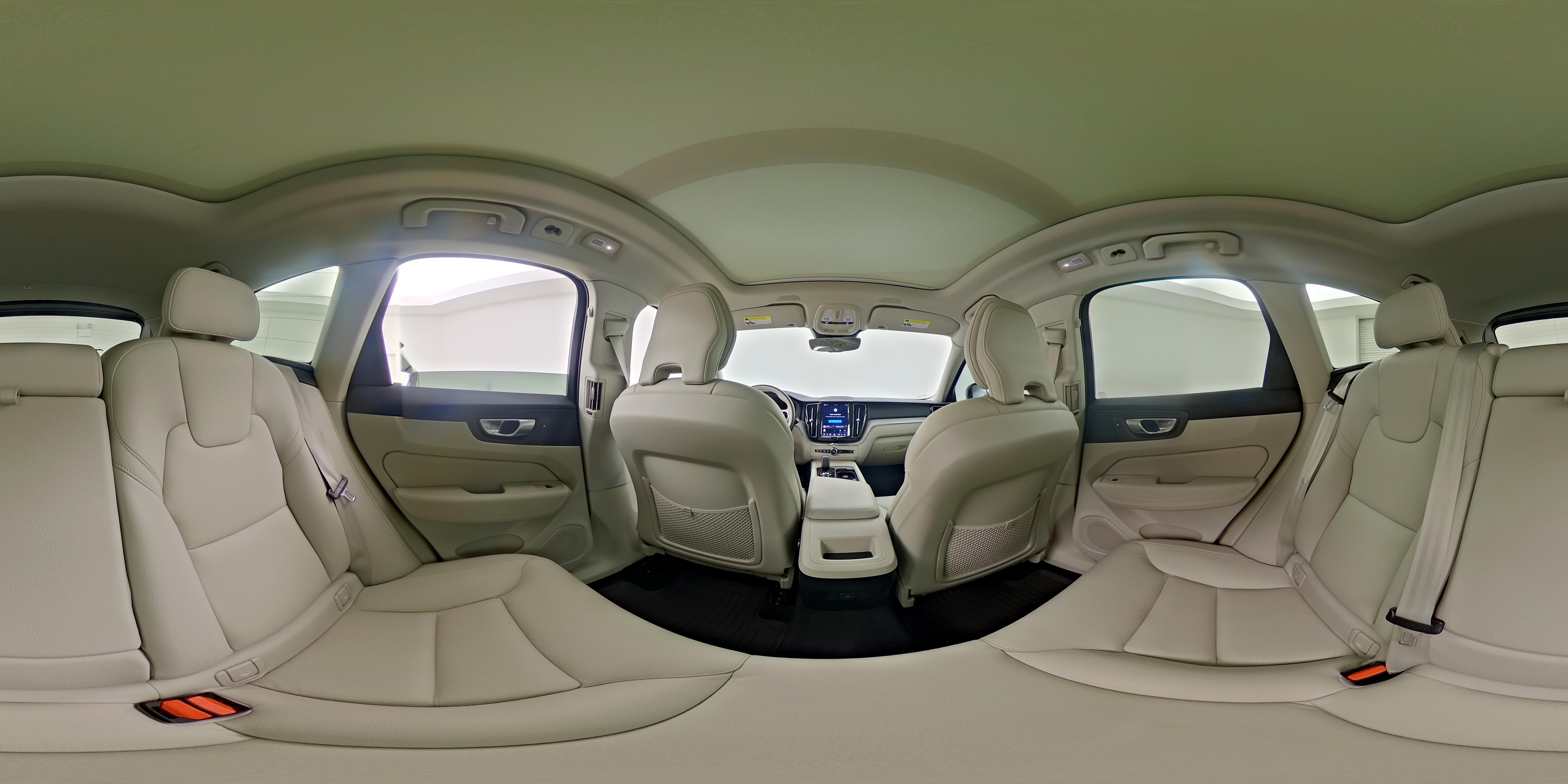 2024 Volvo XC60 Plus - Photo 24