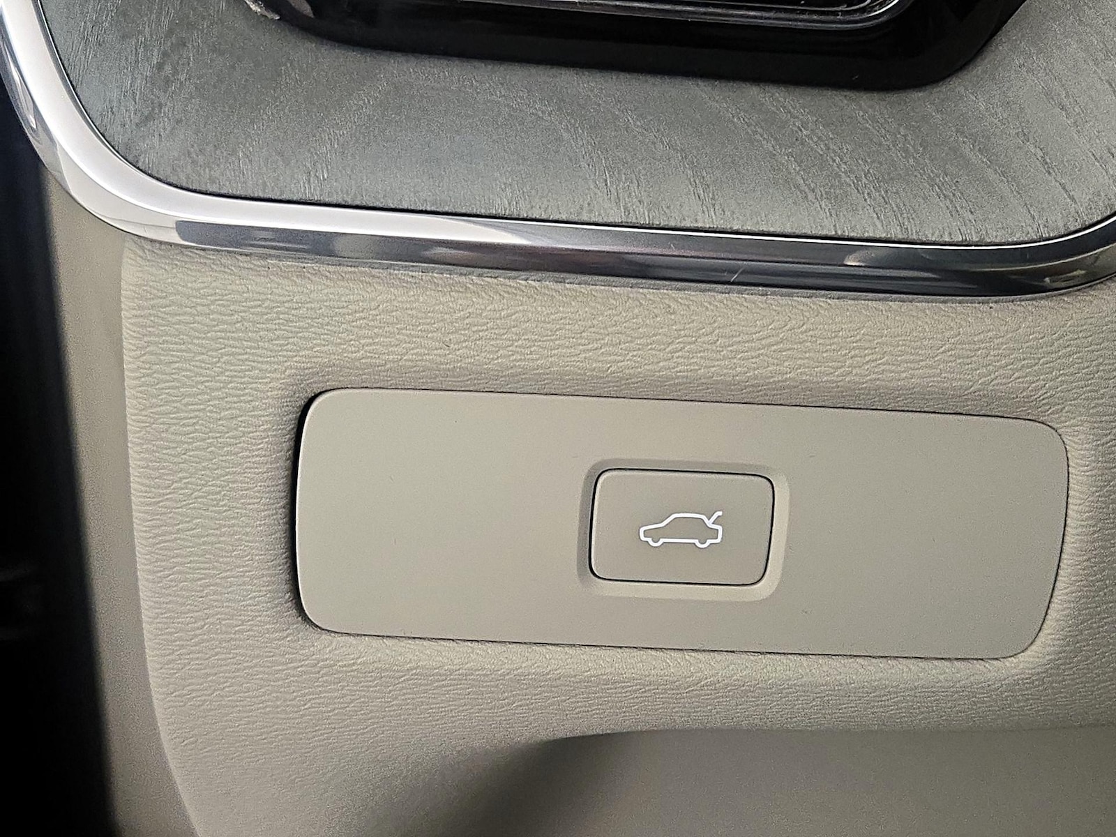 2024 Volvo XC60 Plus - Photo 14