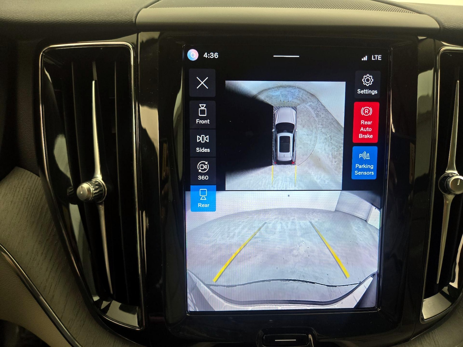 2024 Volvo XC60 Plus - Photo 15