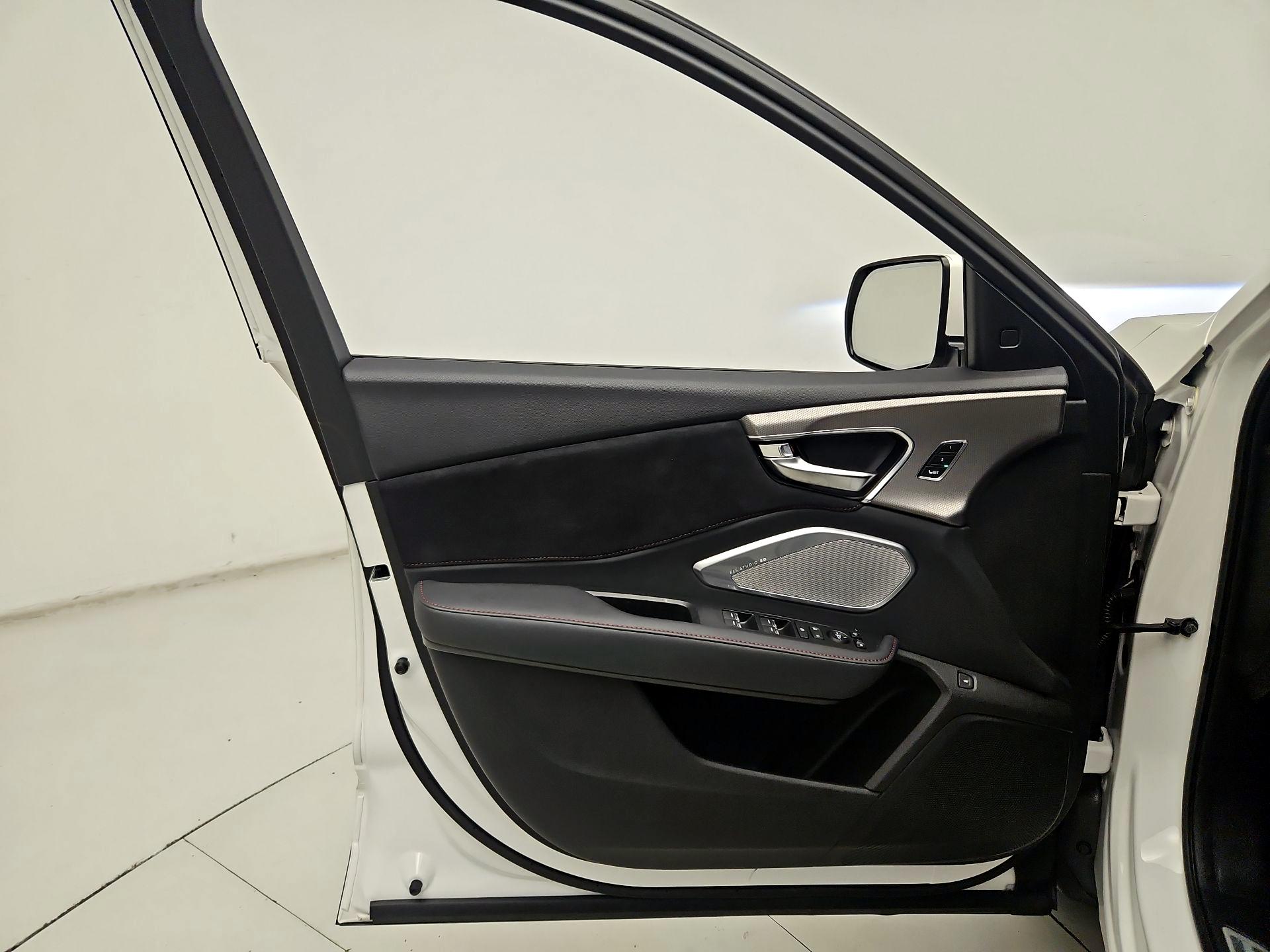 Thumbnail: 2022 Acura RDX - 12