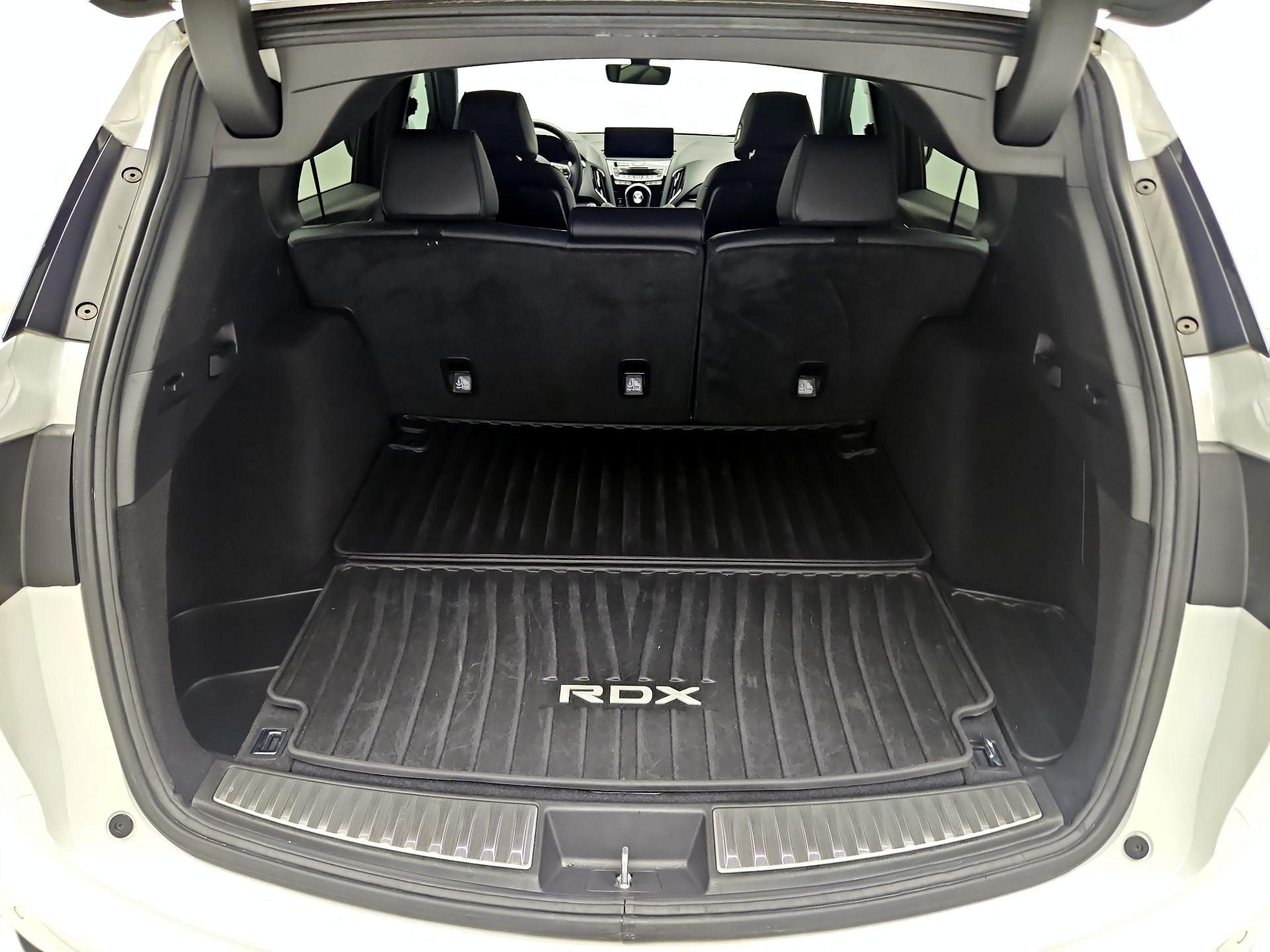 Thumbnail: 2022 Acura RDX - 18
