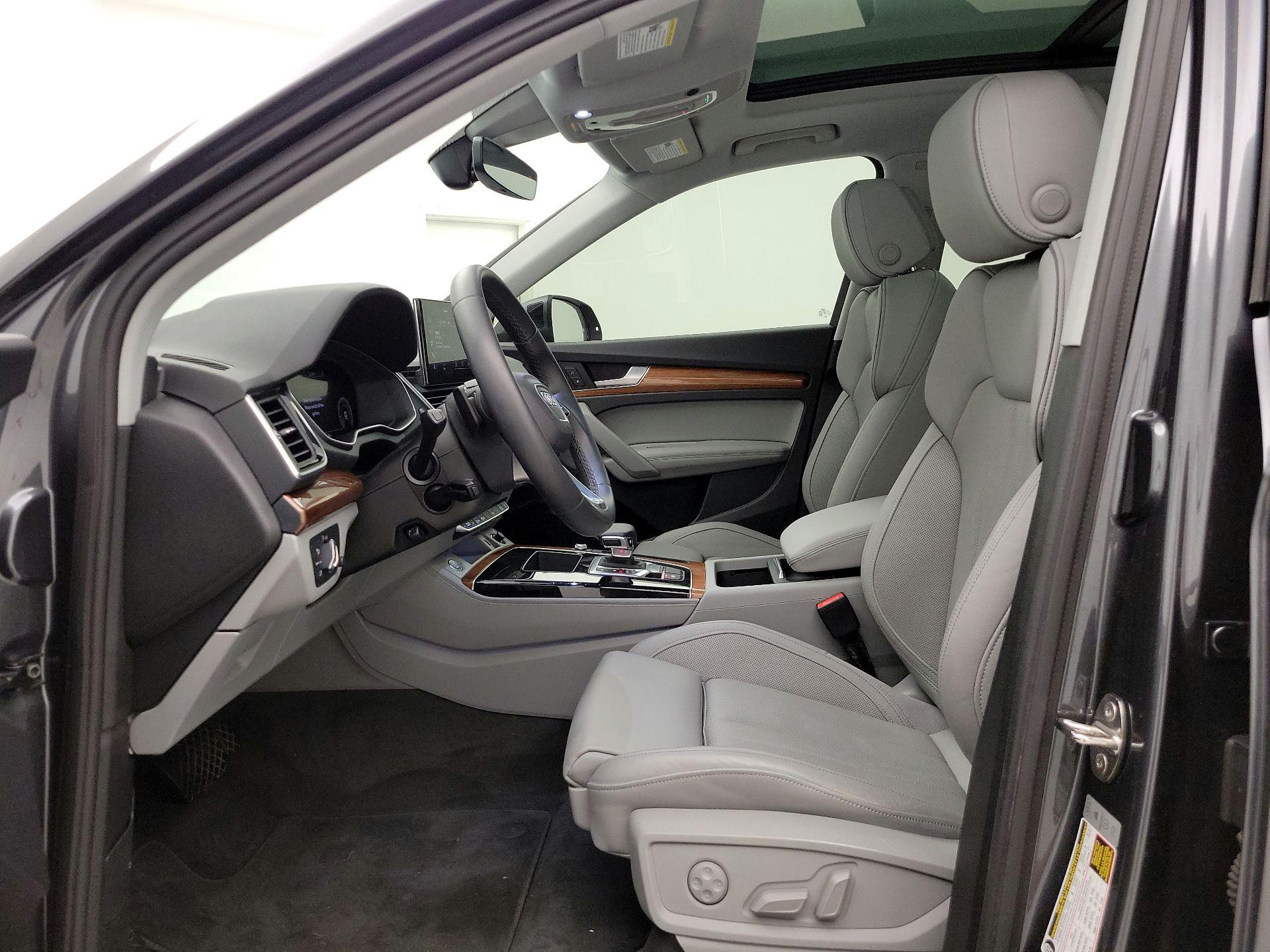 Thumbnail: 2022 Audi Q5 - 11