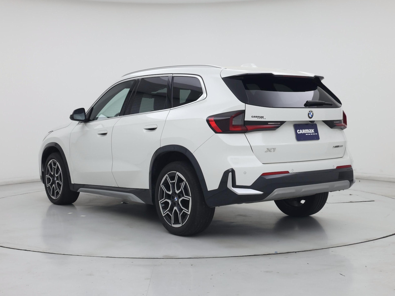 2025 BMW X1 28i - Photo 3