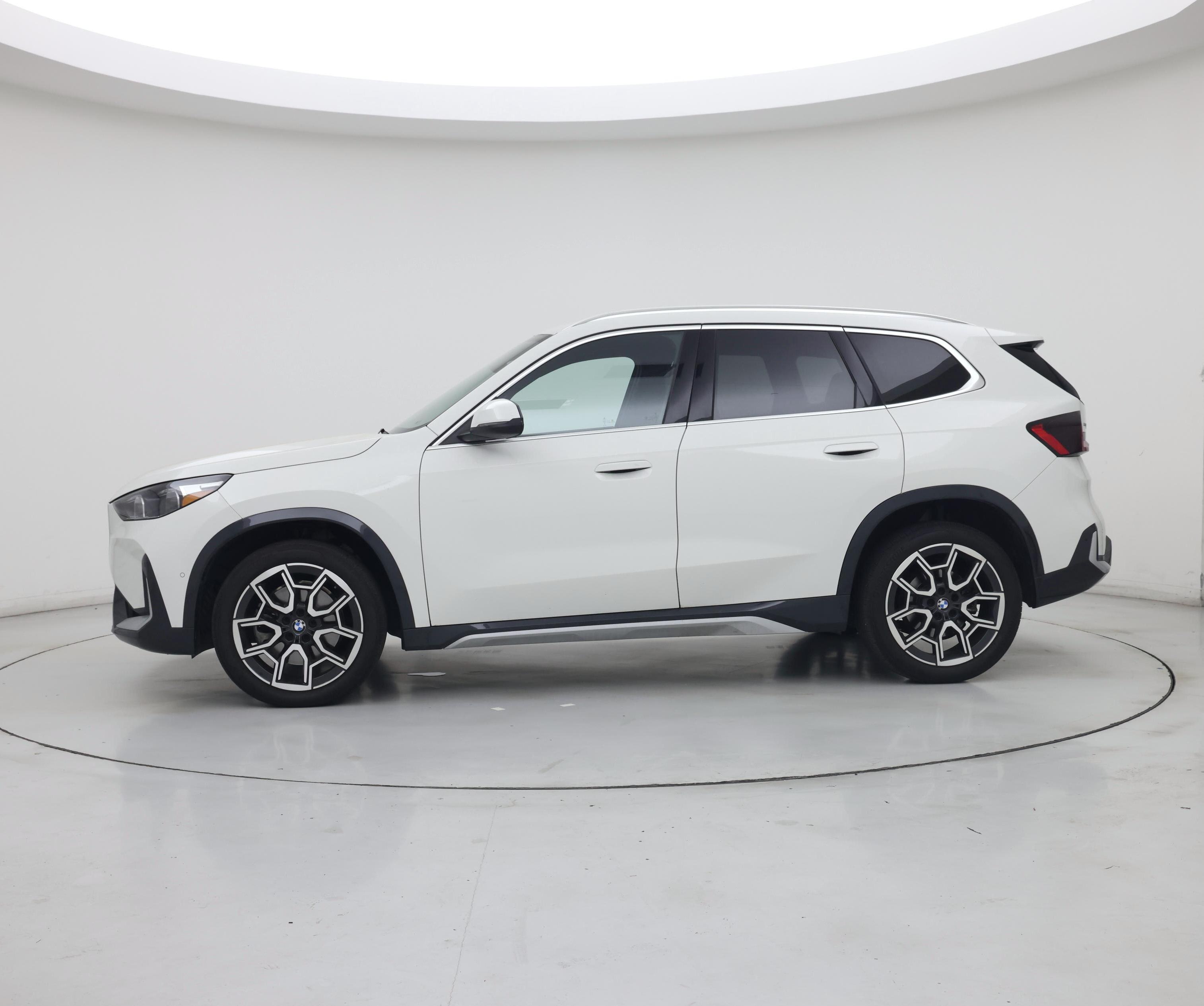 Thumbnail: 2025 BMW X1 - 3