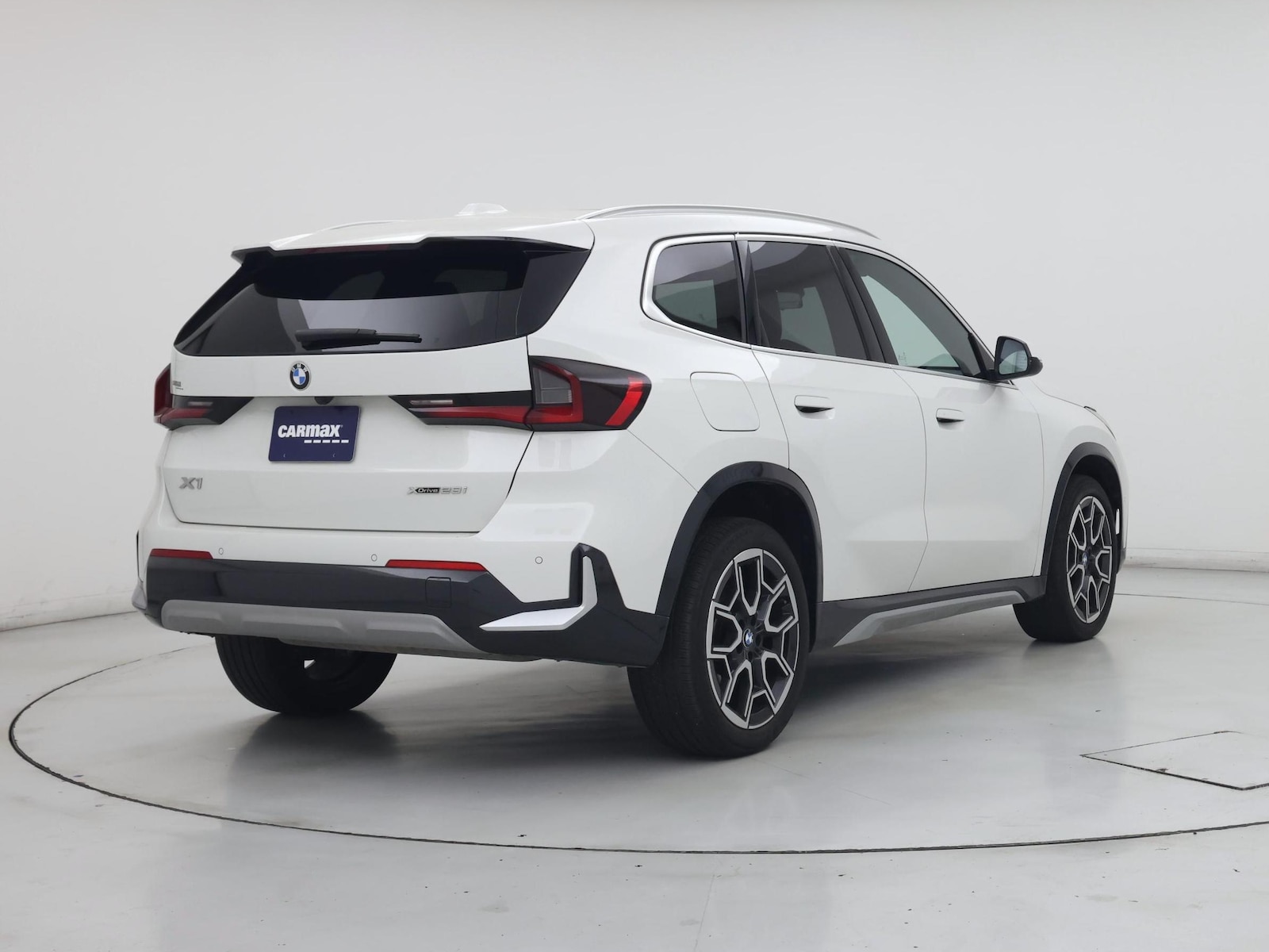 2025 BMW X1 28i - Photo 9