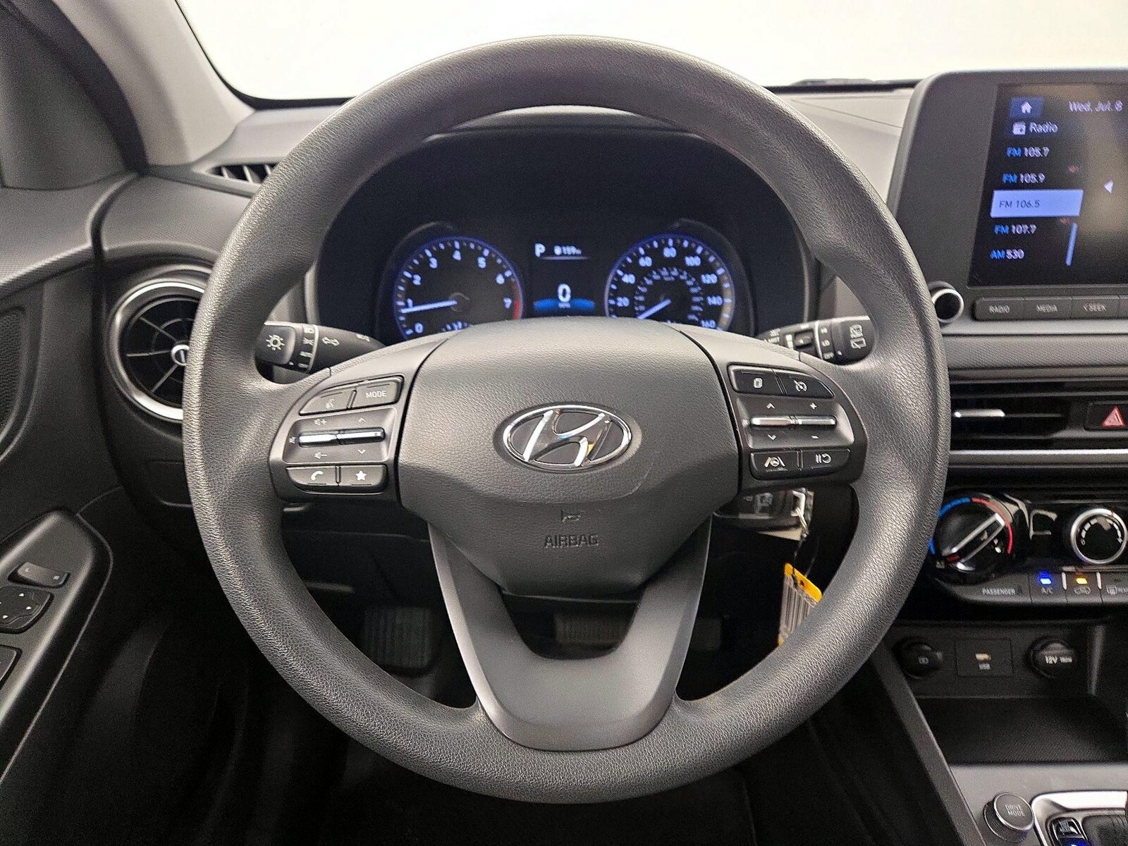 2023 Hyundai Kona SE - Photo 11