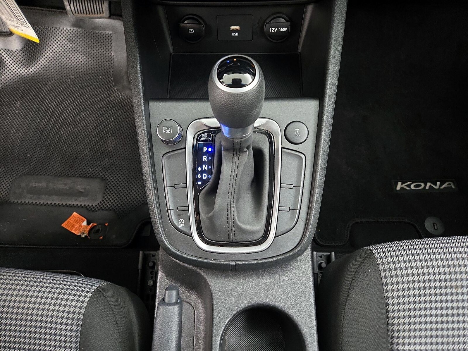 2023 Hyundai Kona SE - Photo 18