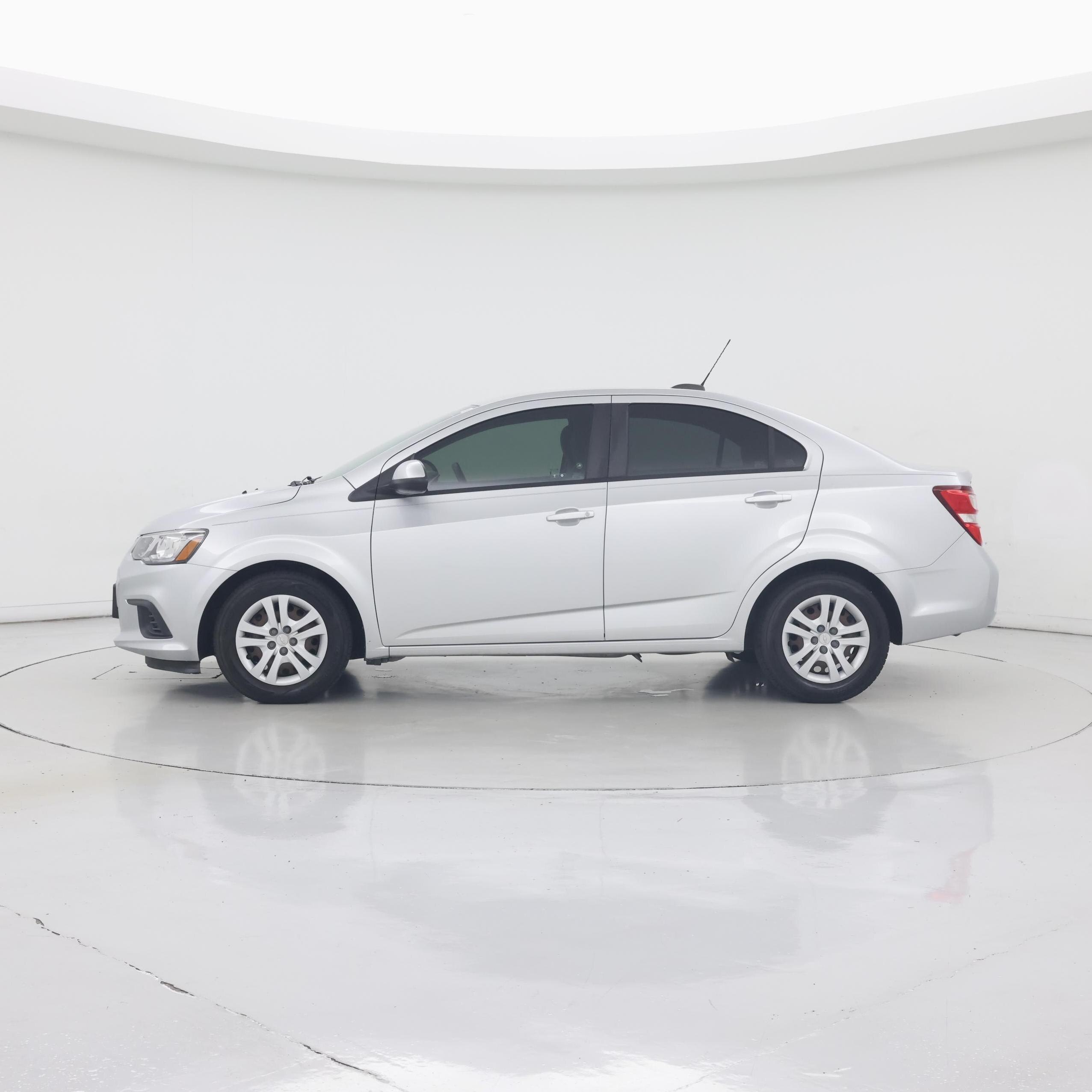 Thumbnail: 2020 Chevrolet Sonic - 3
