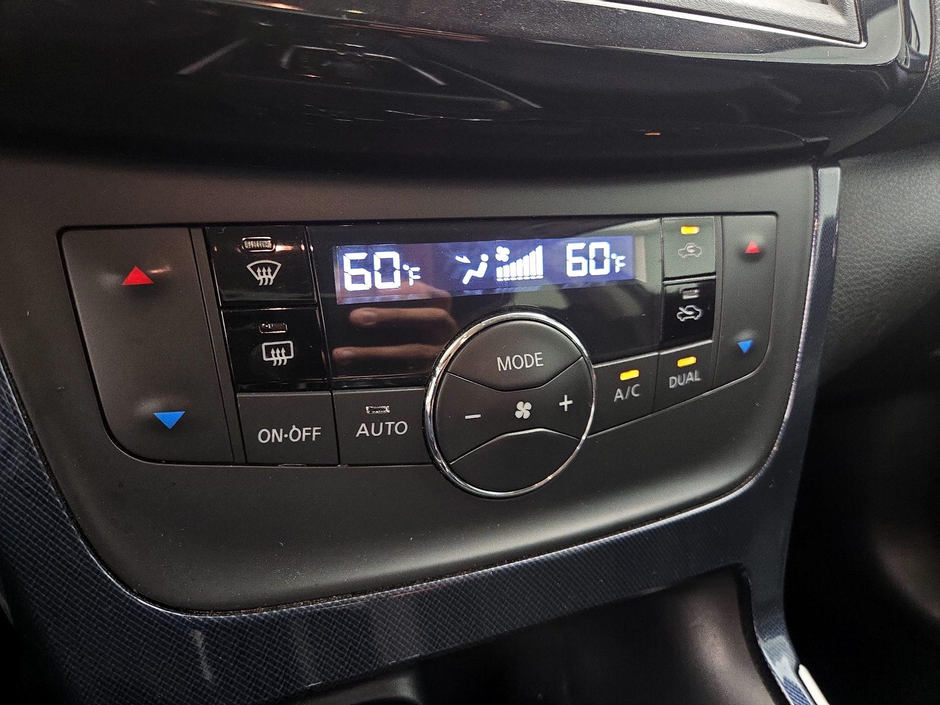 Thumbnail: 2019 Nissan Sentra - 16