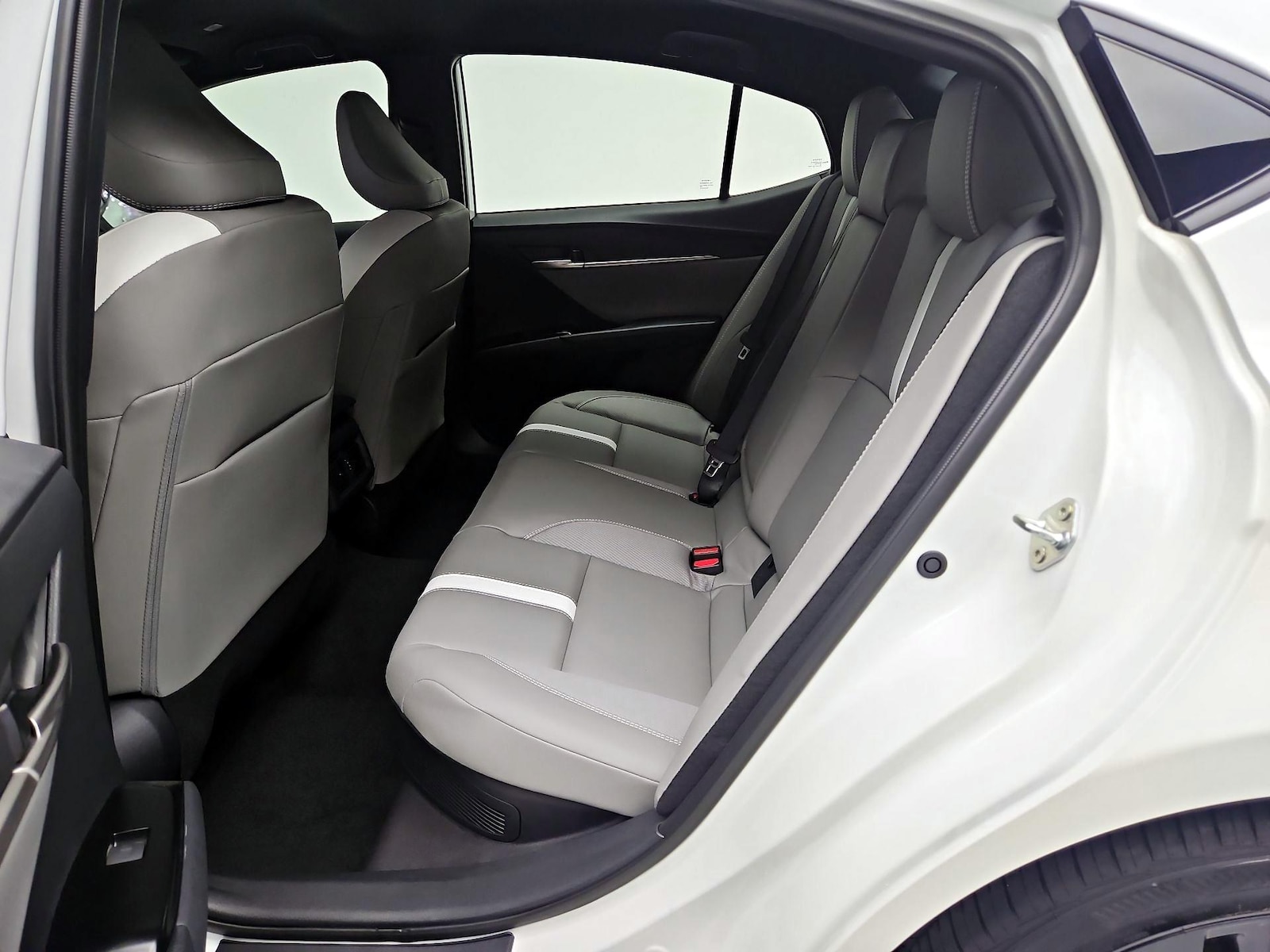 2026 Toyota Camry SE - Photo 20