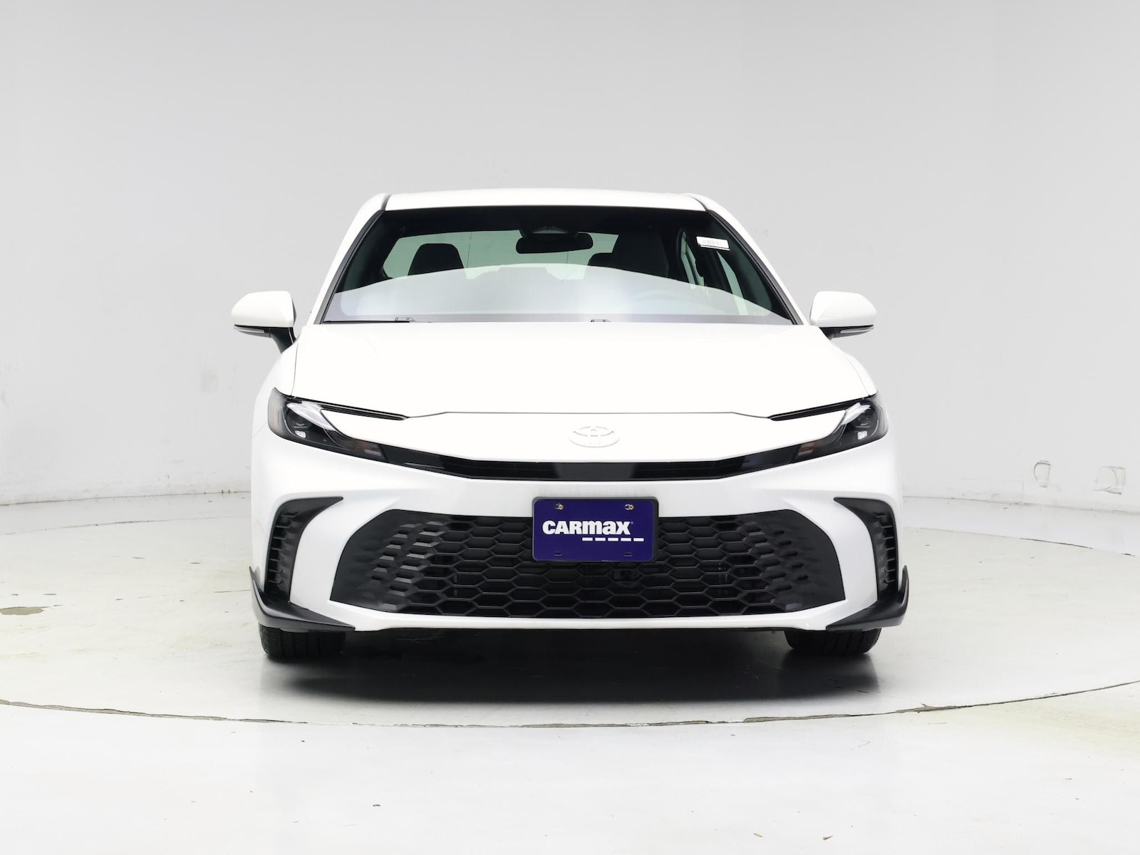 2026 Toyota Camry SE - Photo 6