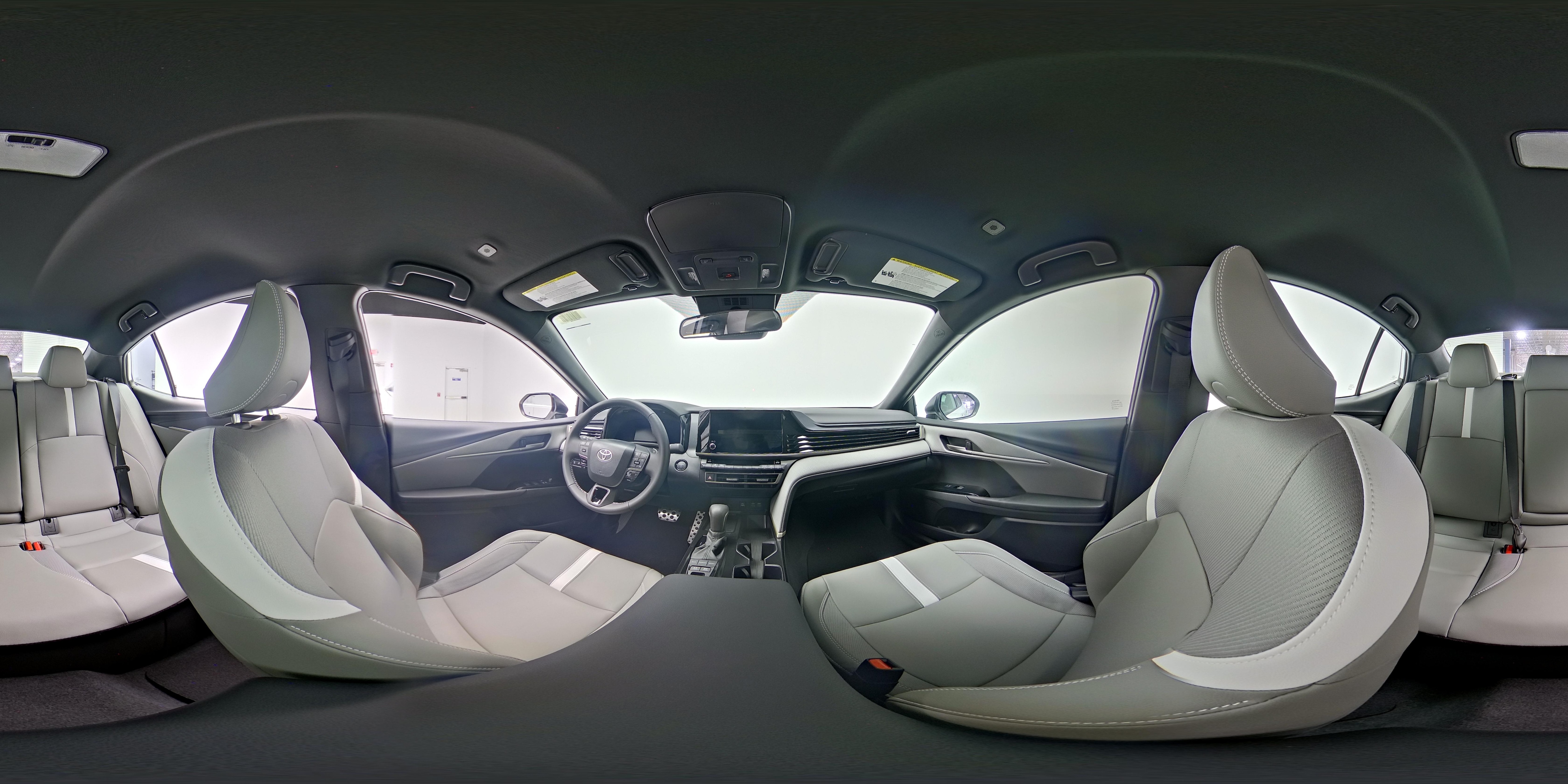 2026 Toyota Camry SE - Photo 24