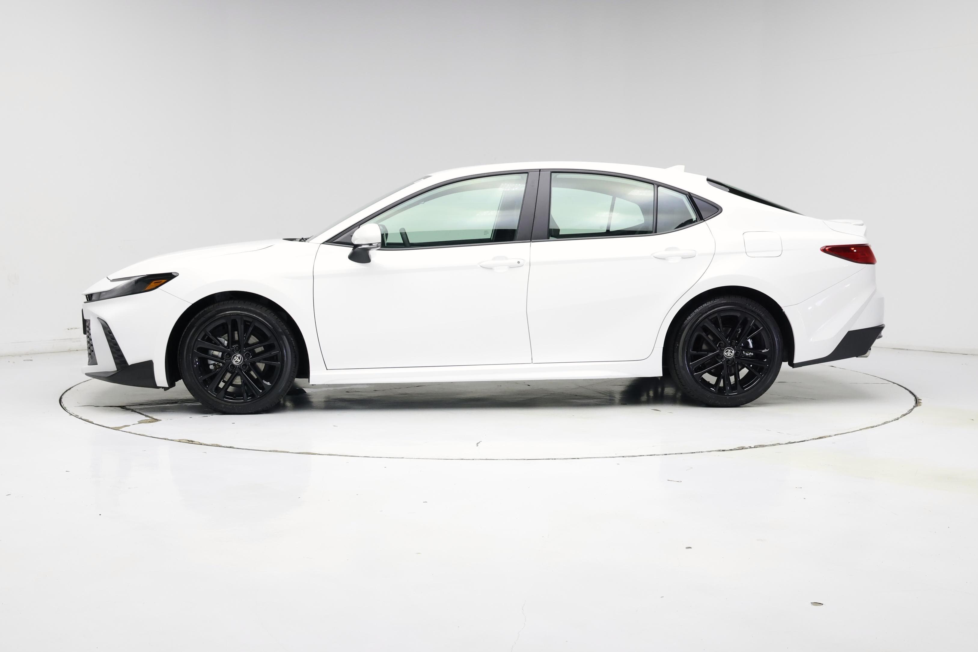 Thumbnail: 2026 Toyota Camry - 3