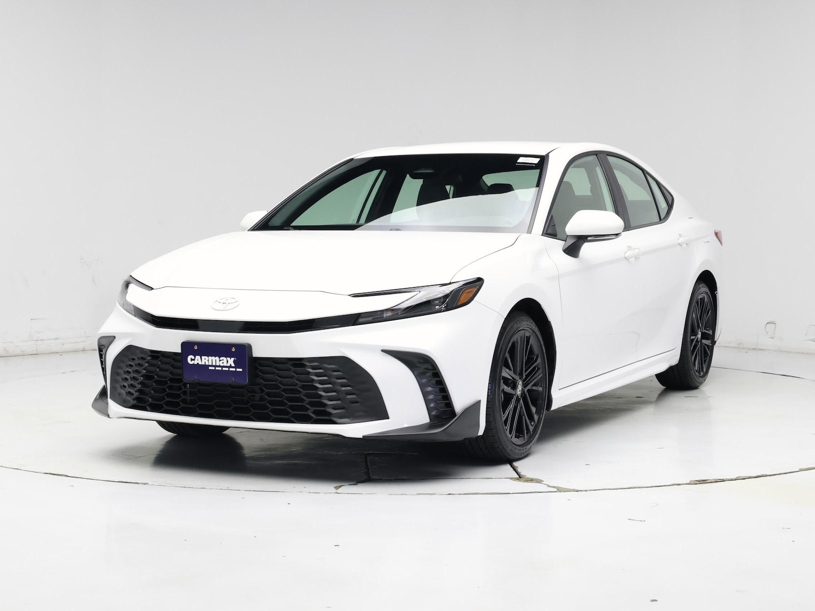 2026 Toyota Camry SE - Photo 5