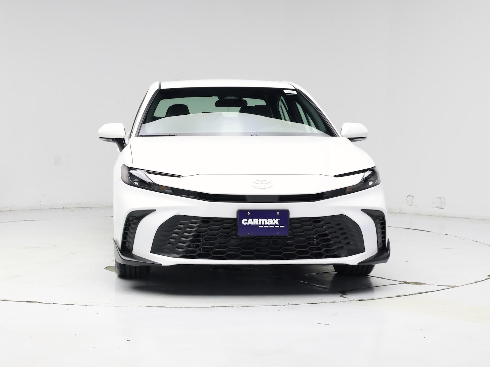 2026 Toyota Camry SE - Photo 6