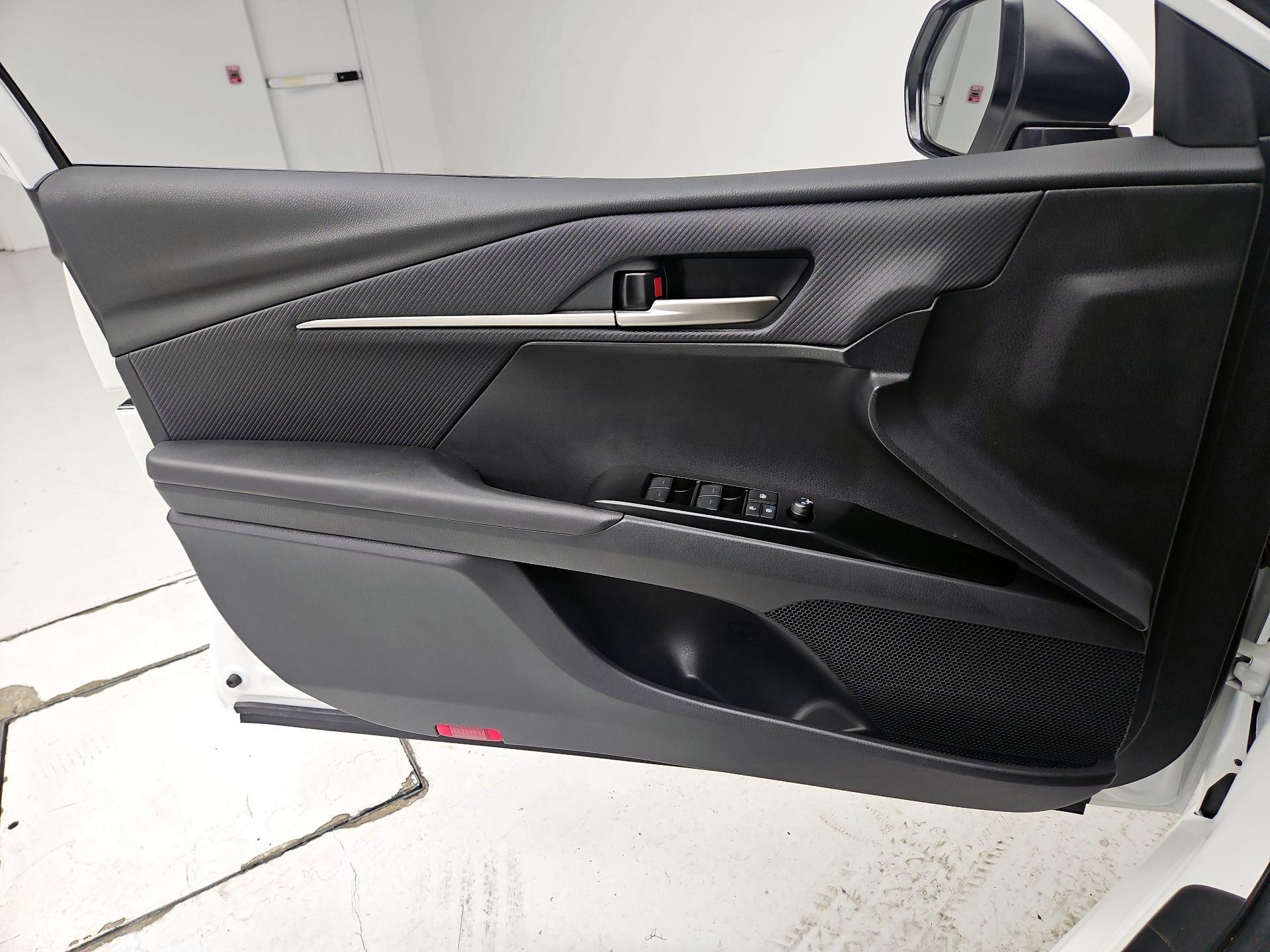 Thumbnail: 2026 Toyota Camry - 12