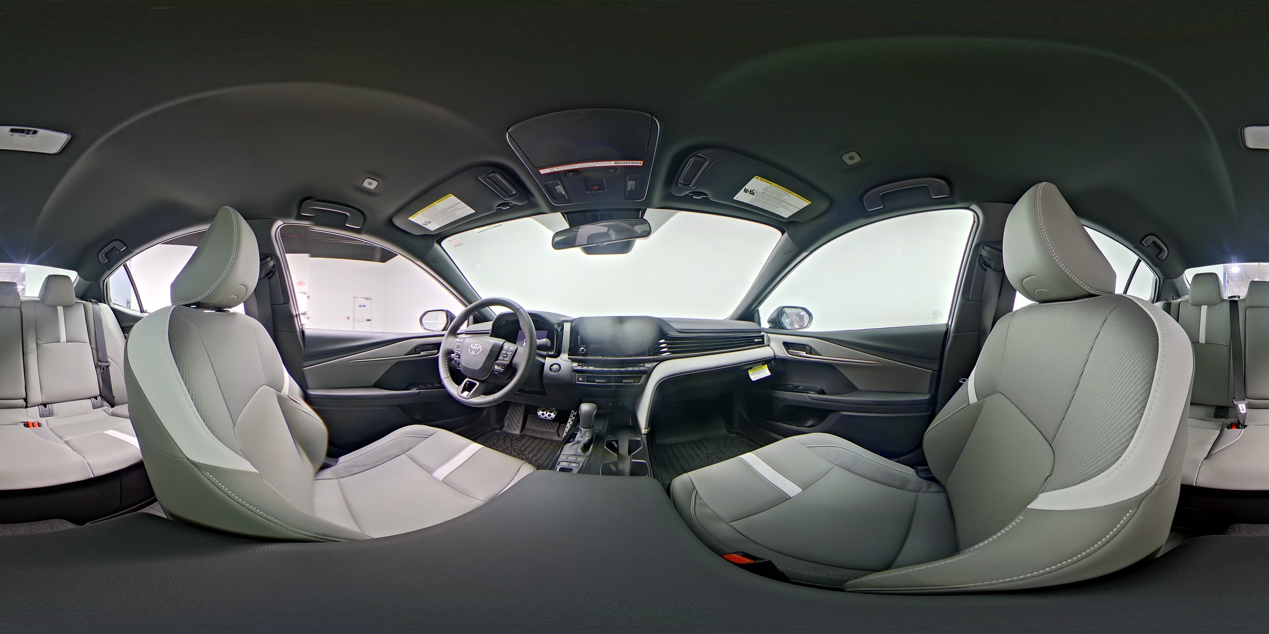 2026 Toyota Camry SE - Photo 24