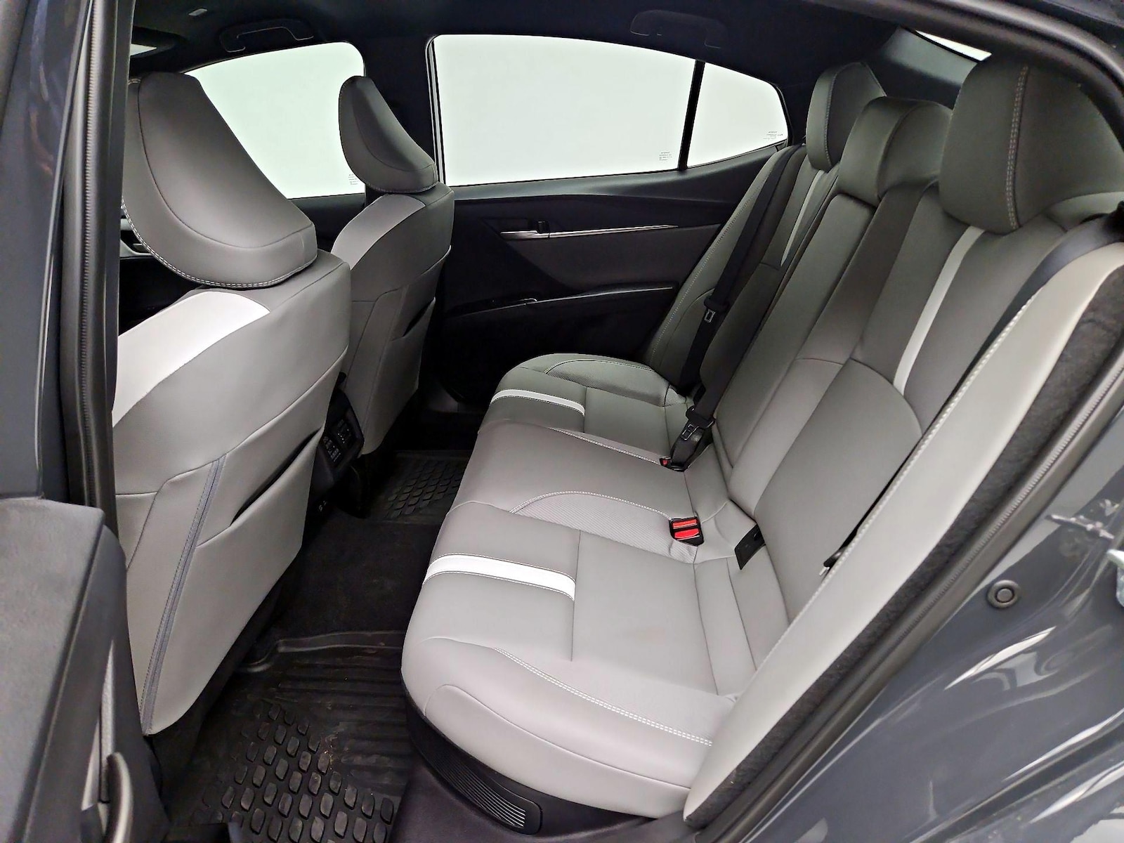2026 Toyota Camry SE - Photo 20