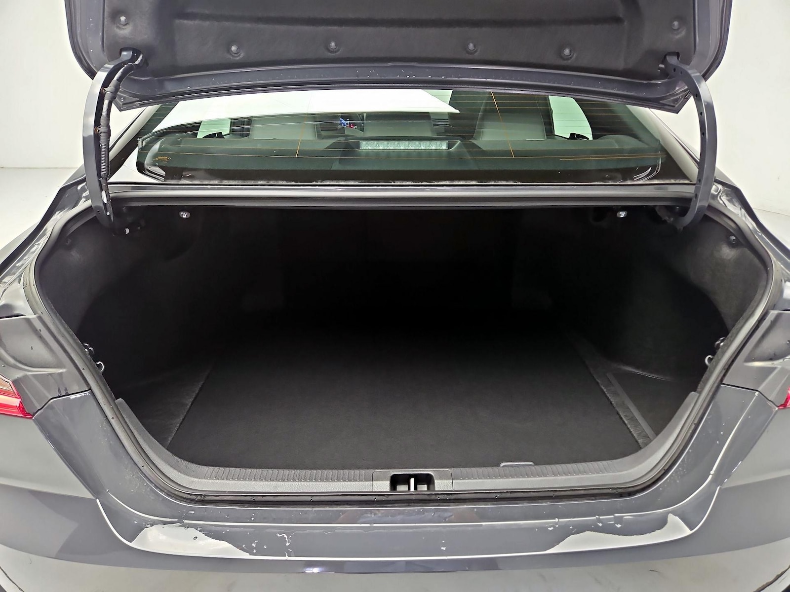 2026 Toyota Camry SE - Photo 21