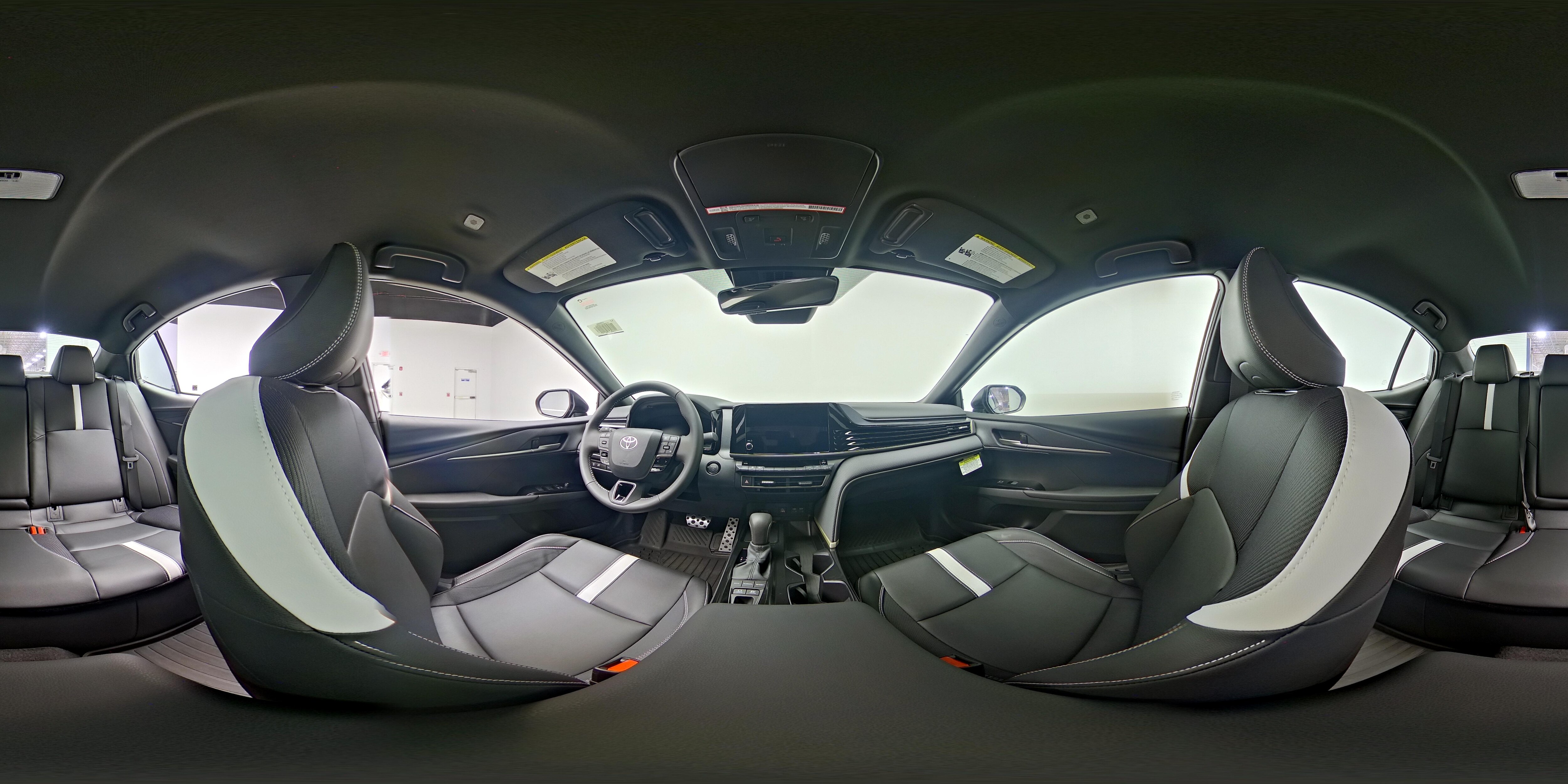 2026 Toyota Camry SE - Photo 24