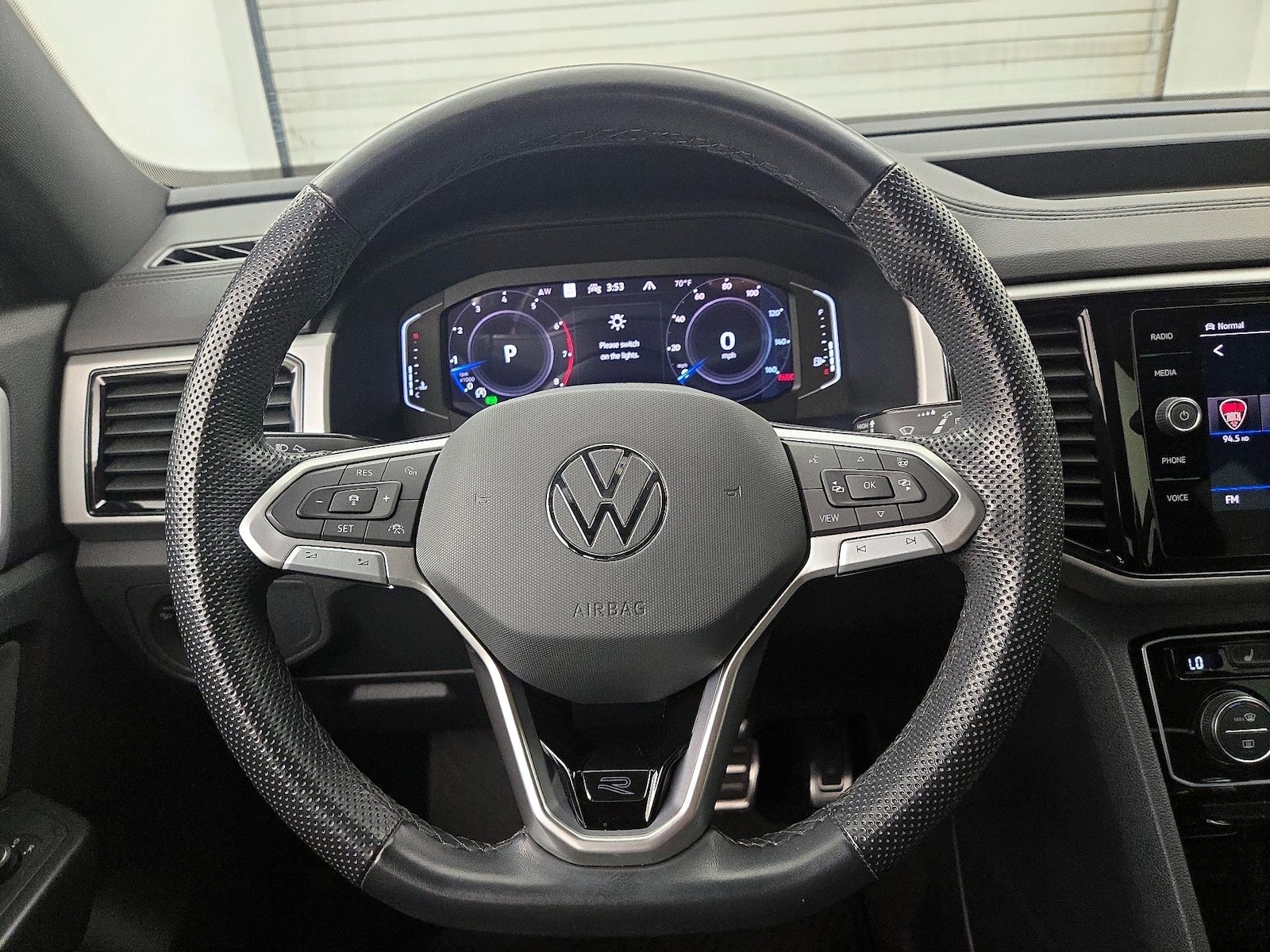 2023 Volkswagen Atlas Cross Sport SEL Premium R-Line - Photo 11
