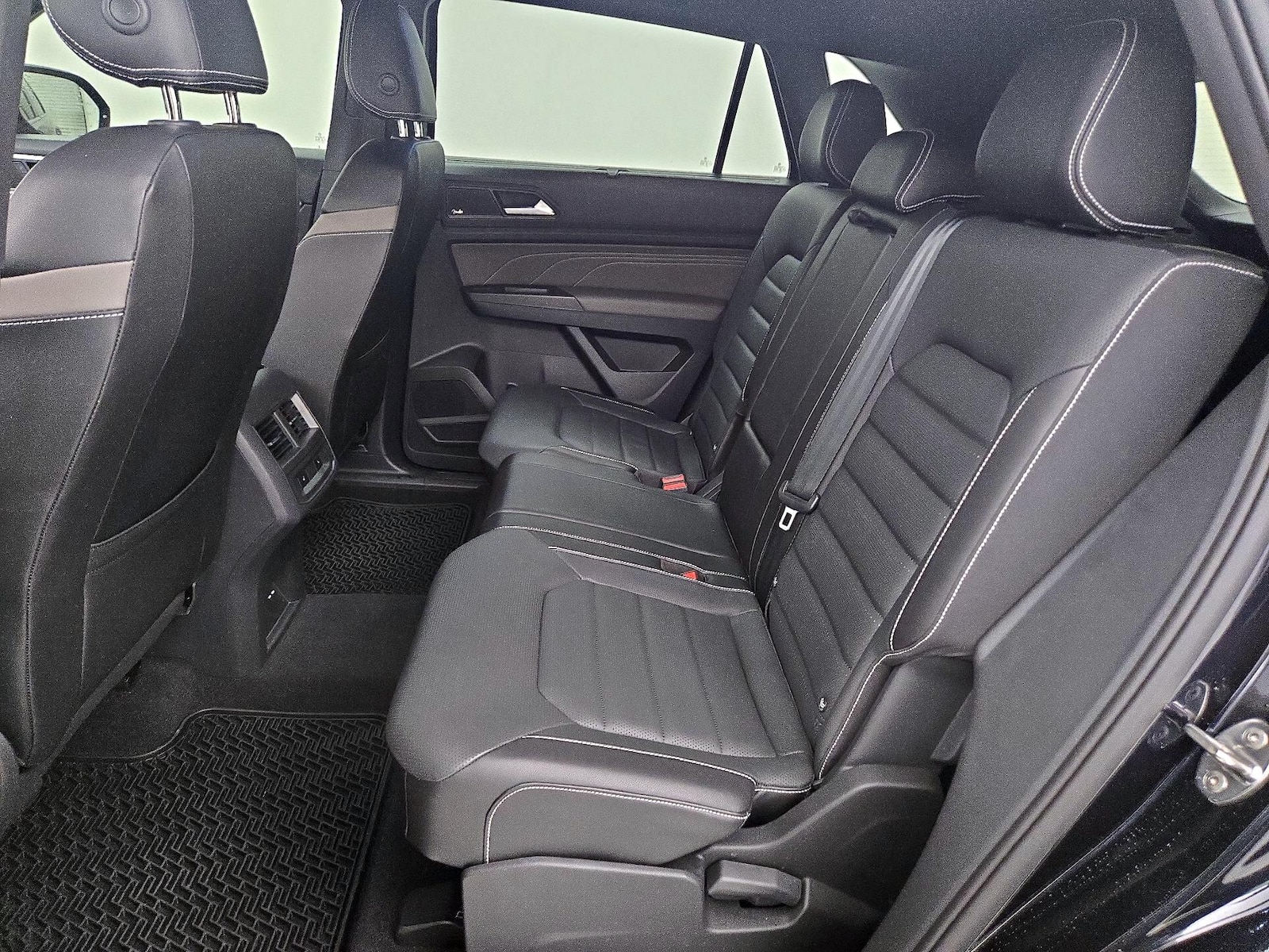 2023 Volkswagen Atlas Cross Sport SEL Premium R-Line - Photo 19
