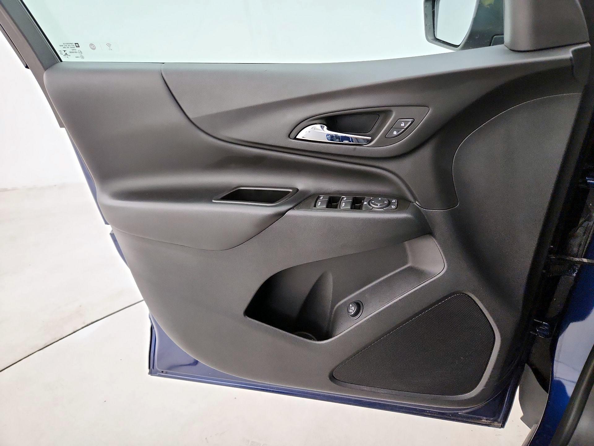 Thumbnail: 2023 Chevrolet Equinox - 12