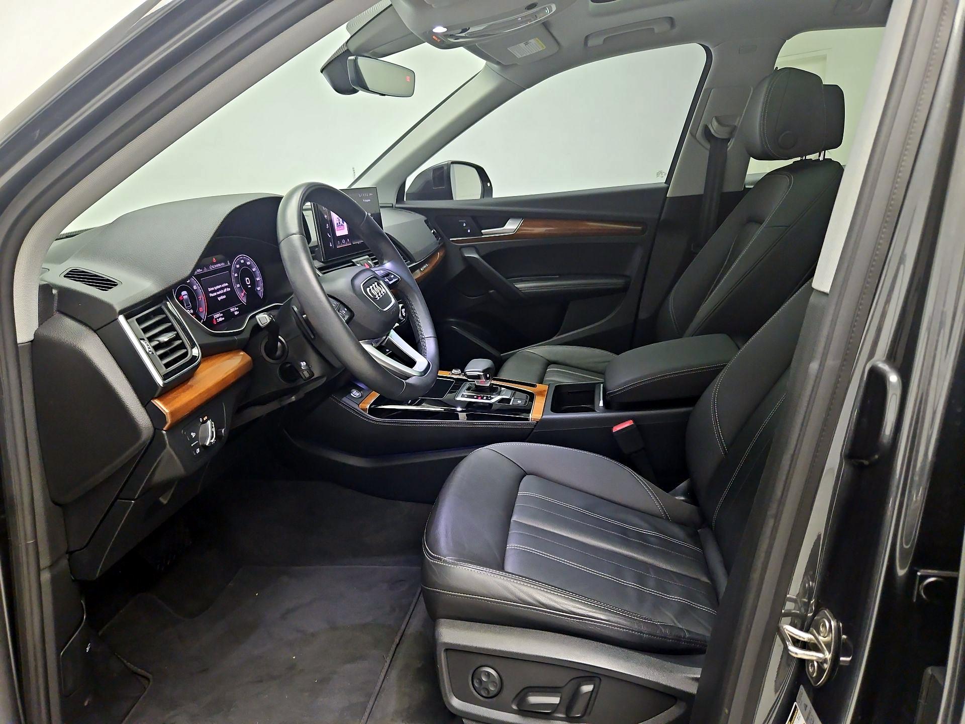 Thumbnail: 2022 Audi Q5 - 11