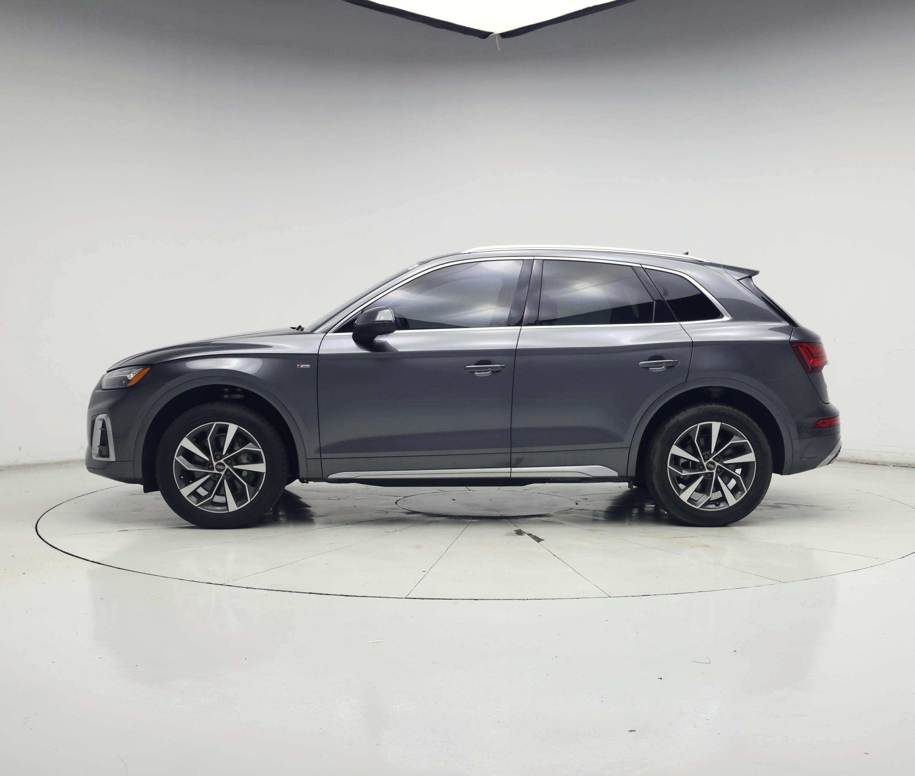 Thumbnail: 2022 Audi Q5 - 3