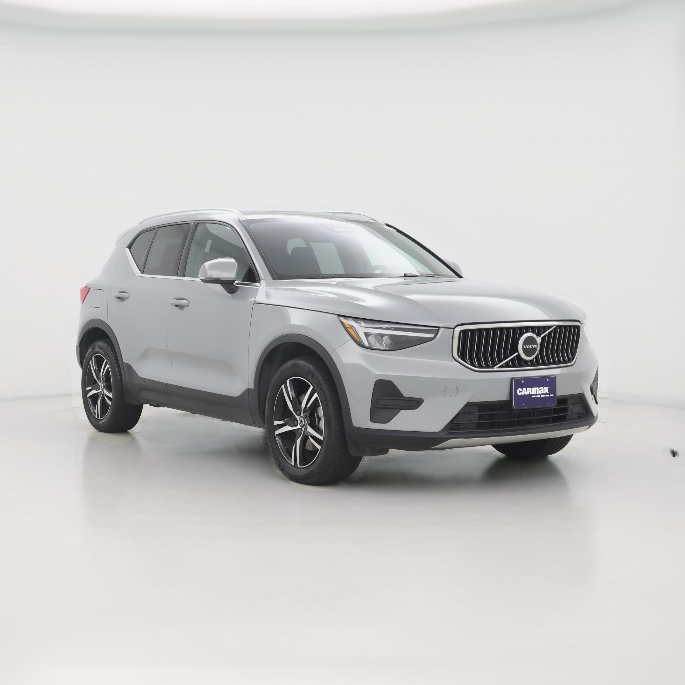 Thumbnail: 2025 Volvo XC40 - 1