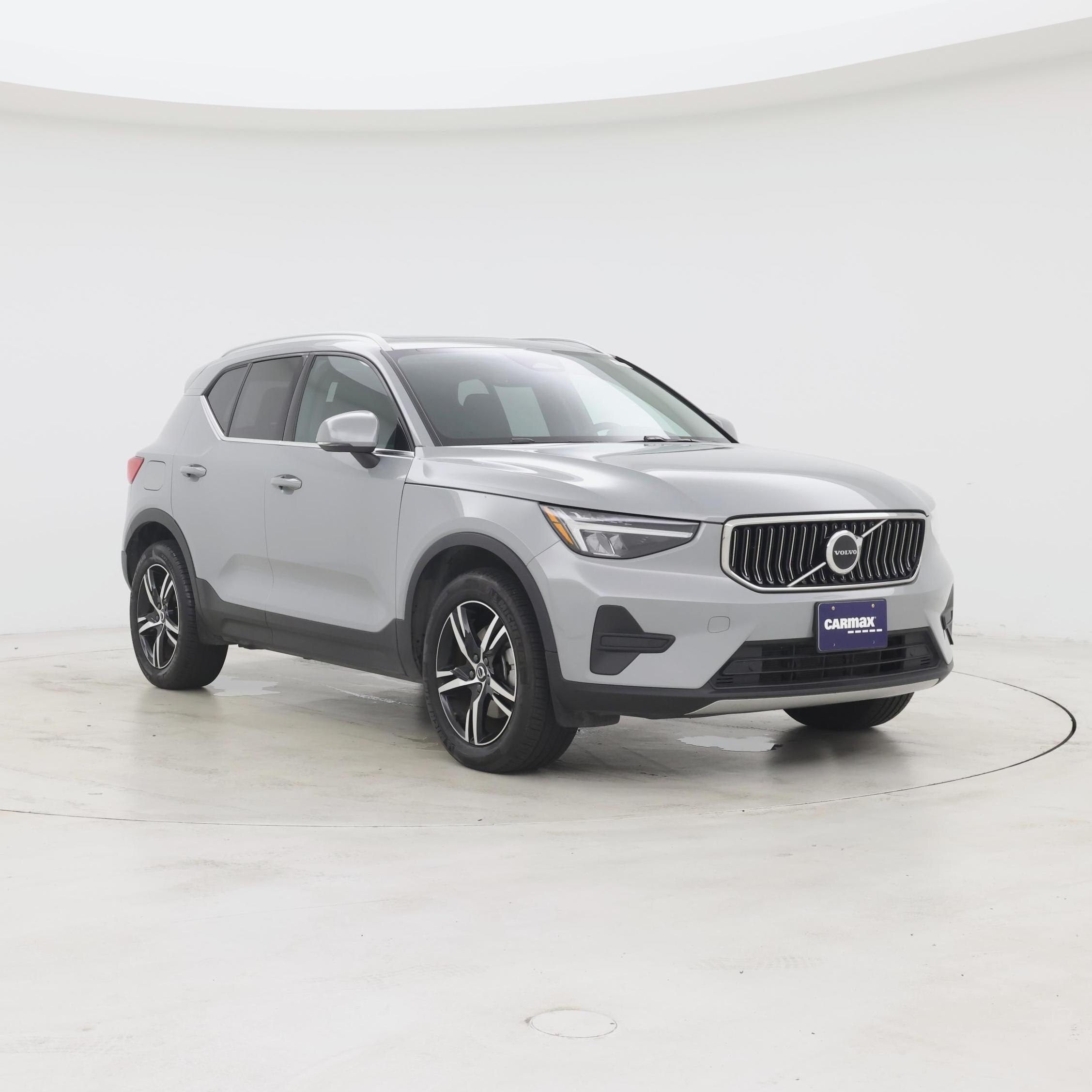 2025 Volvo XC40 Gris SUV/Crossover Tracción en las cuatro ruedas Automática