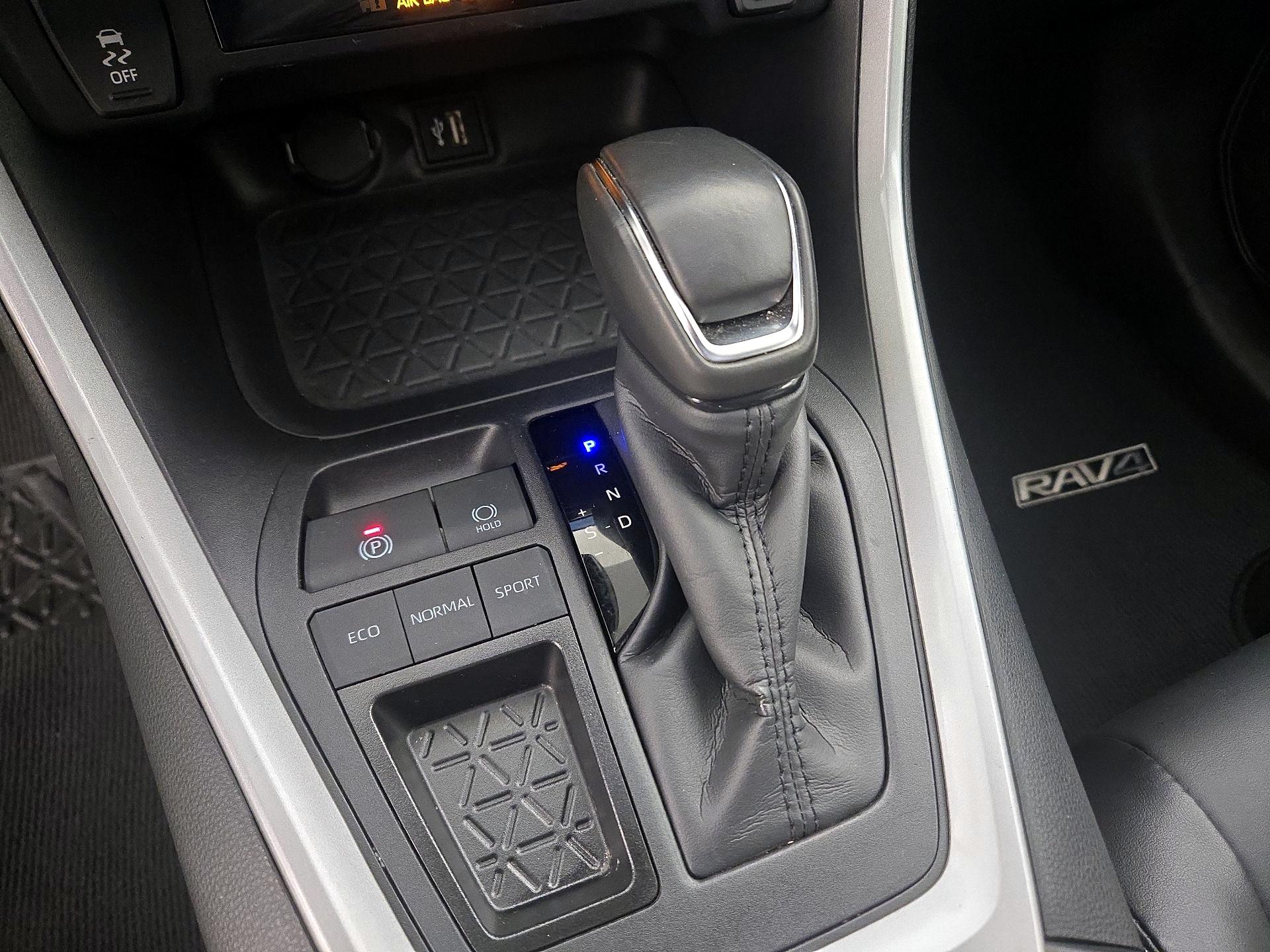 Thumbnail: 2025 Toyota RAV4 - 18