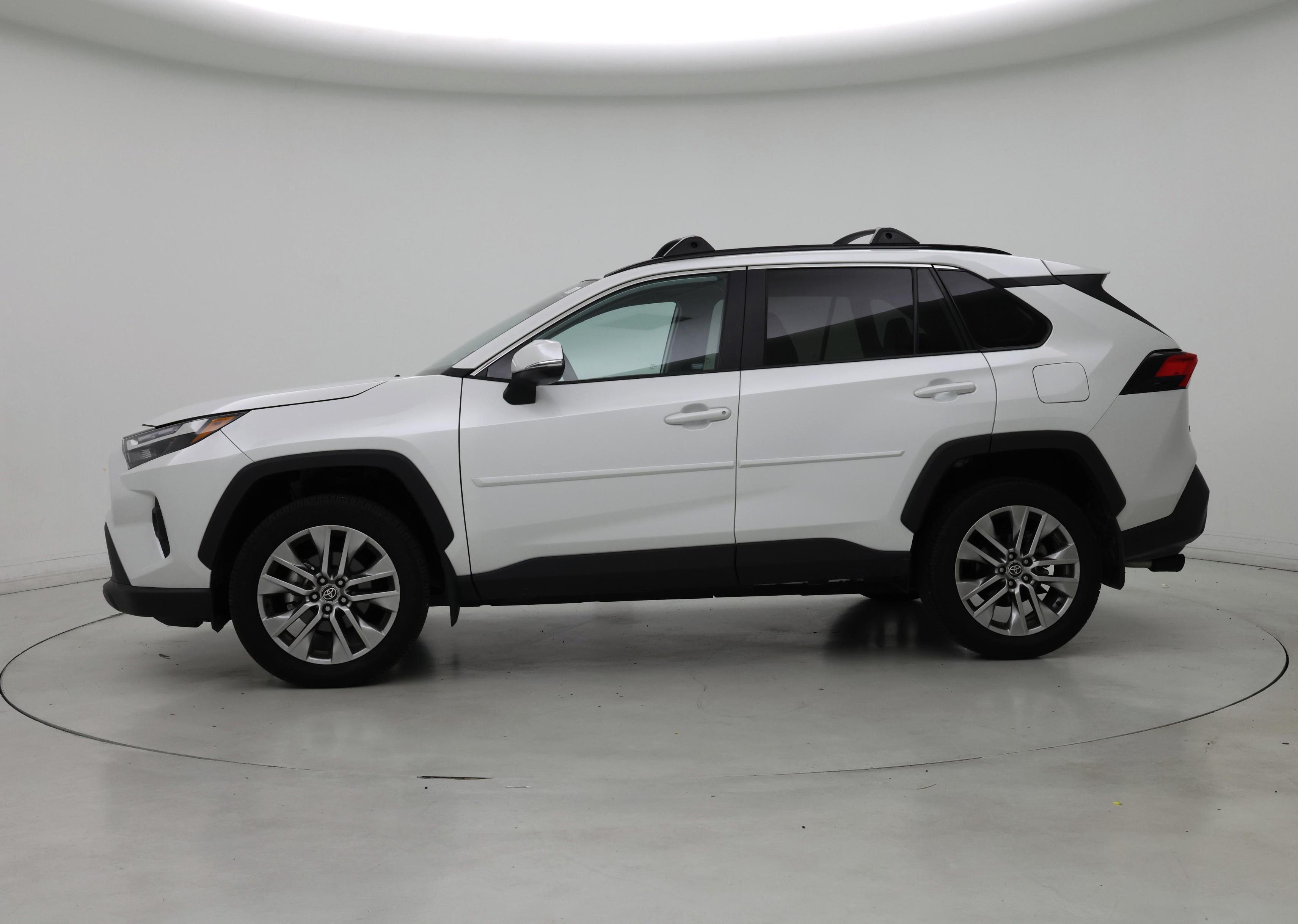 Thumbnail: 2025 Toyota RAV4 - 3