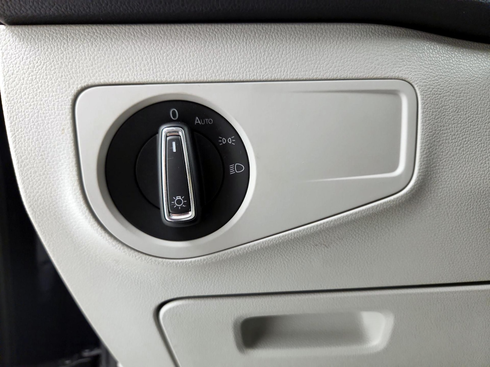 2023 Volkswagen Tiguan SE - Photo 14