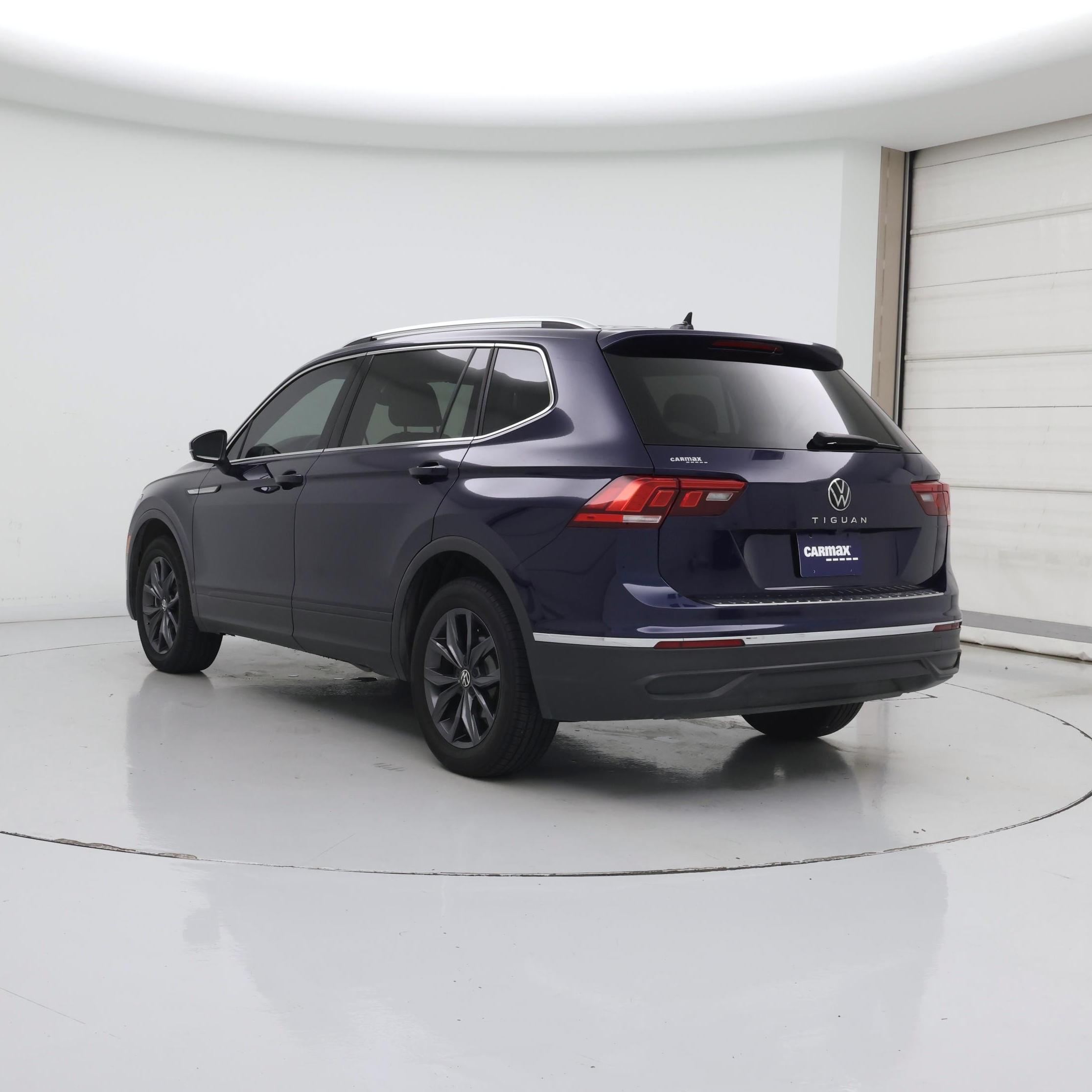 Thumbnail: 2023 Volkswagen Tiguan - 2