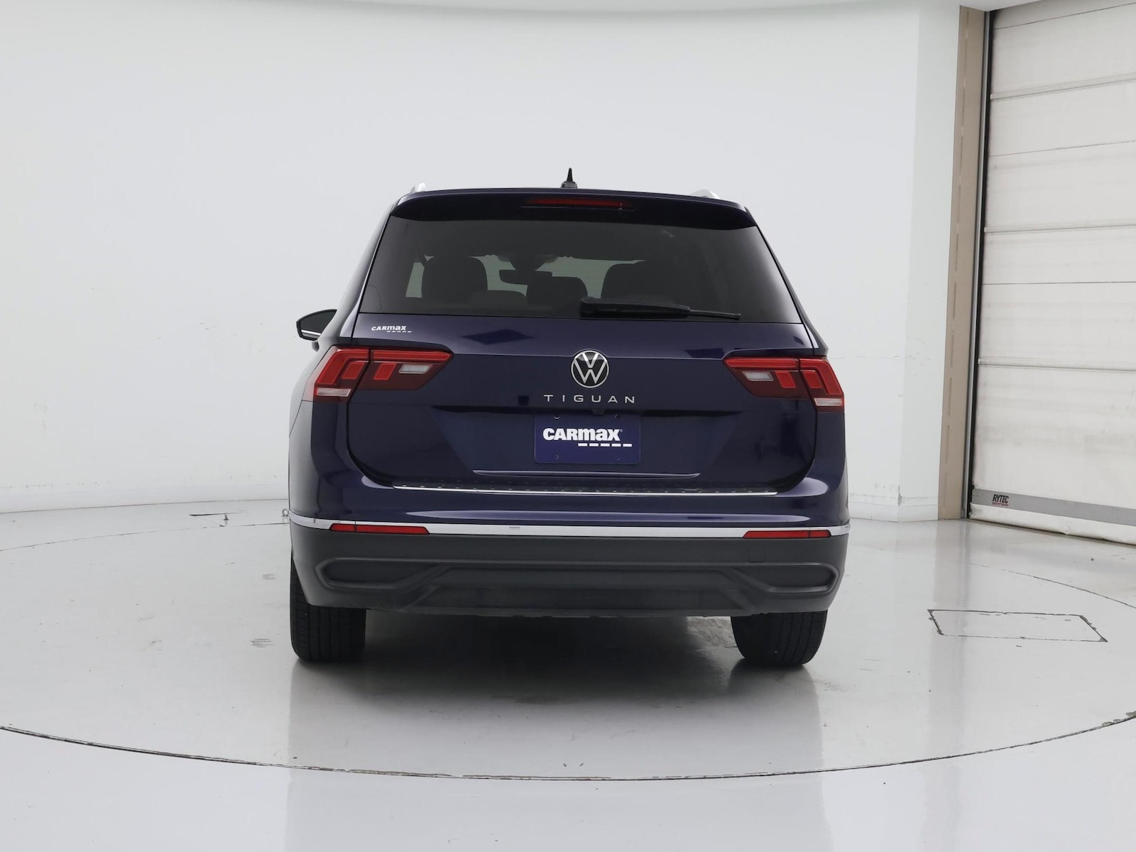 2023 Volkswagen Tiguan SE - Photo 7