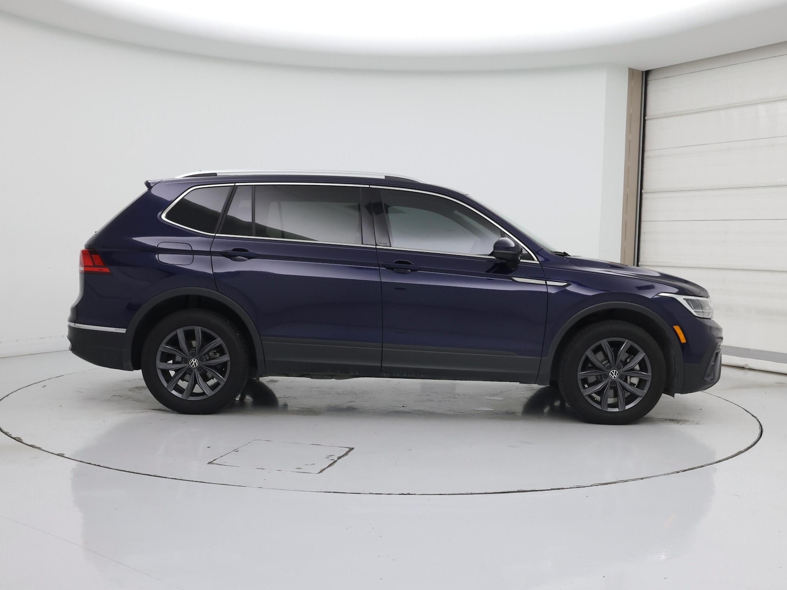 2023 Volkswagen Tiguan SE - Photo 8