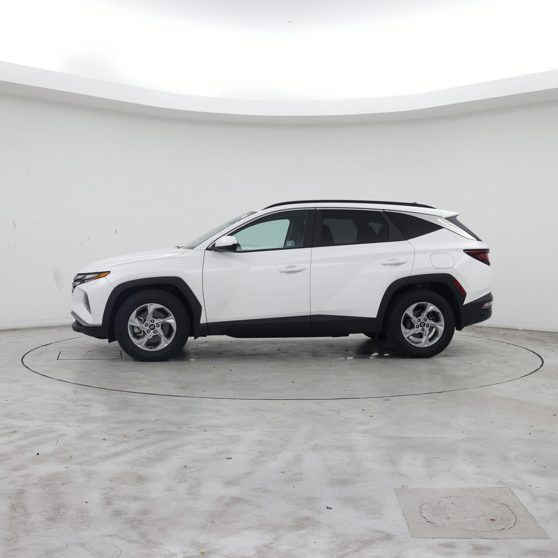 Thumbnail: 2024 Hyundai Tucson - 3