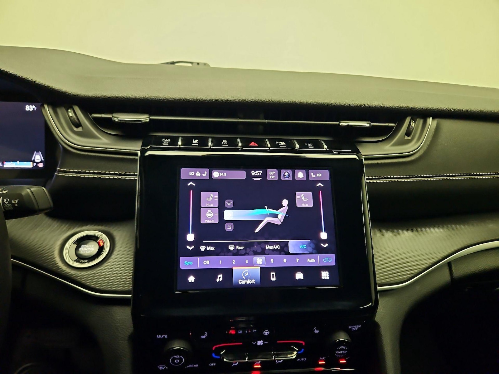 2025 Jeep Grand Cherokee Altitude, photo 16